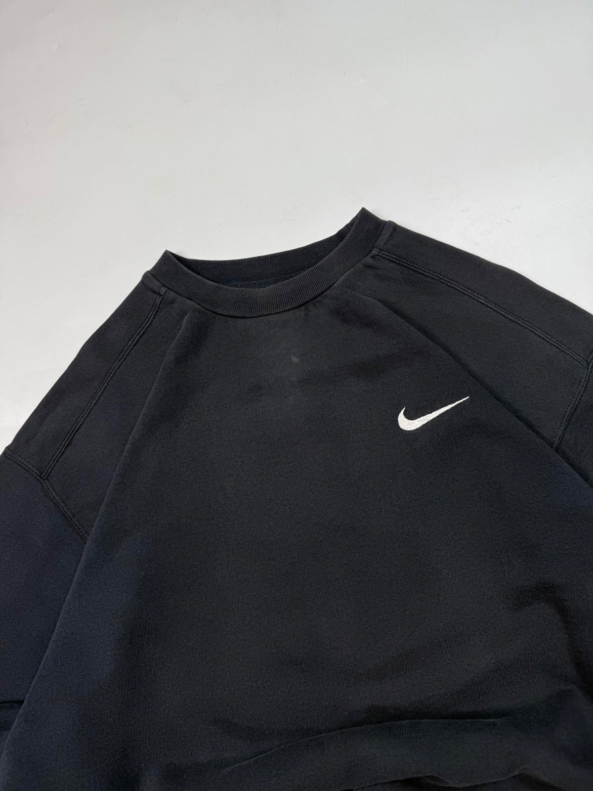 Vintage 90s Nike mini swoosh sweatshirt (L)