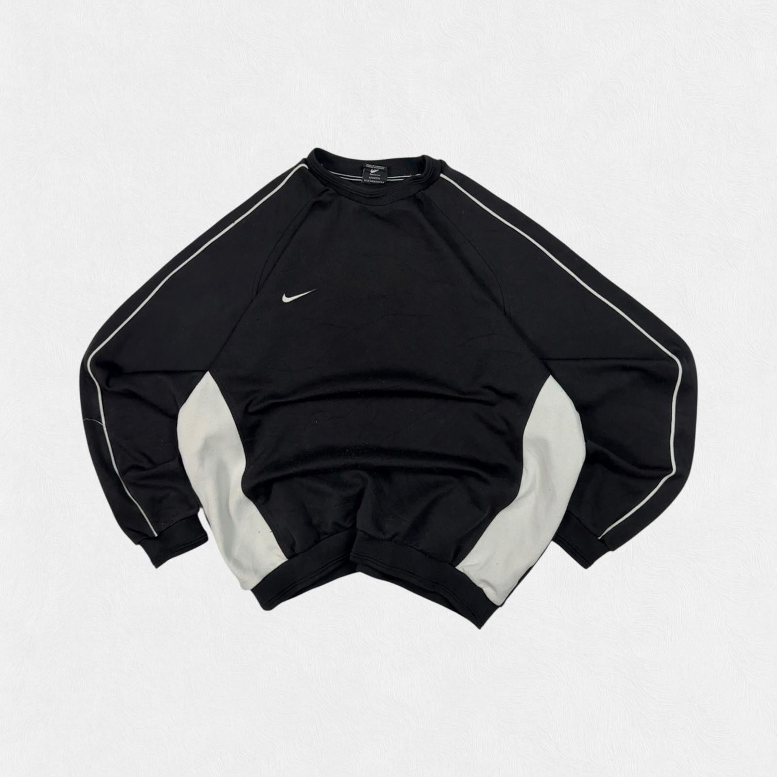 Vintage 90s Nike mini swoosh sweatshirt (M)