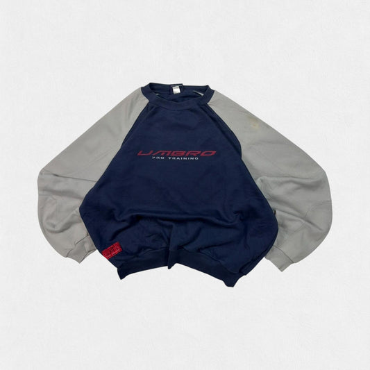 Vintage Umbro pro training spell out sweatshirt (XL)