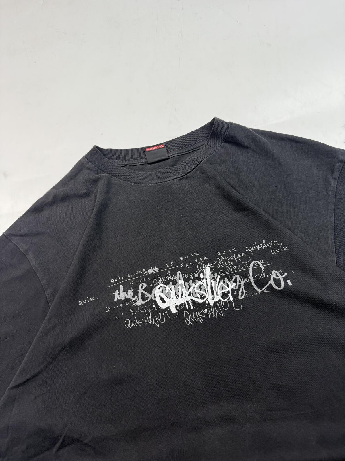 Vintage Y2K Quiksilver surfing graphic tee (XL)