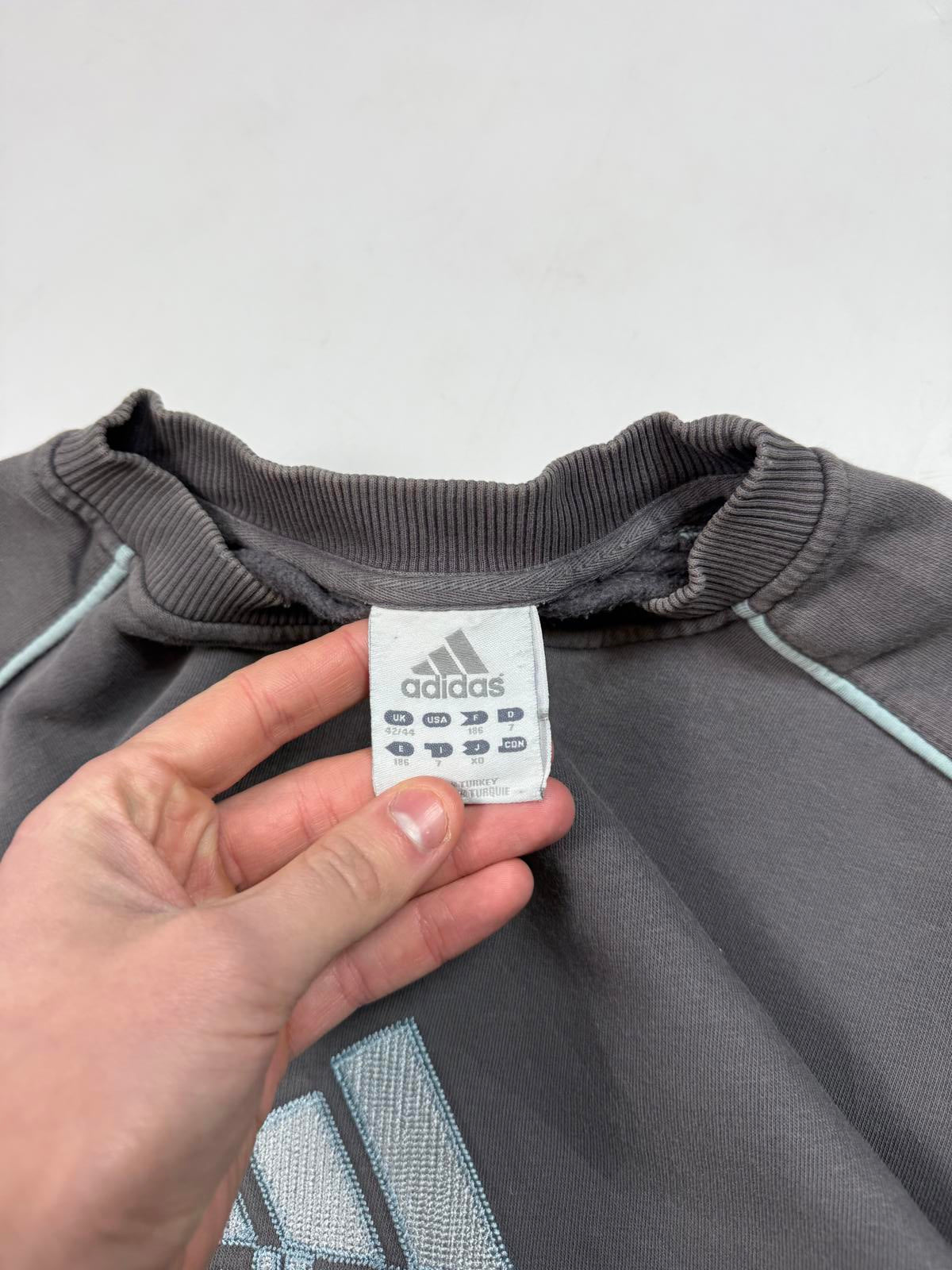 Vintage Adidas centre logo sweatshirt (L)