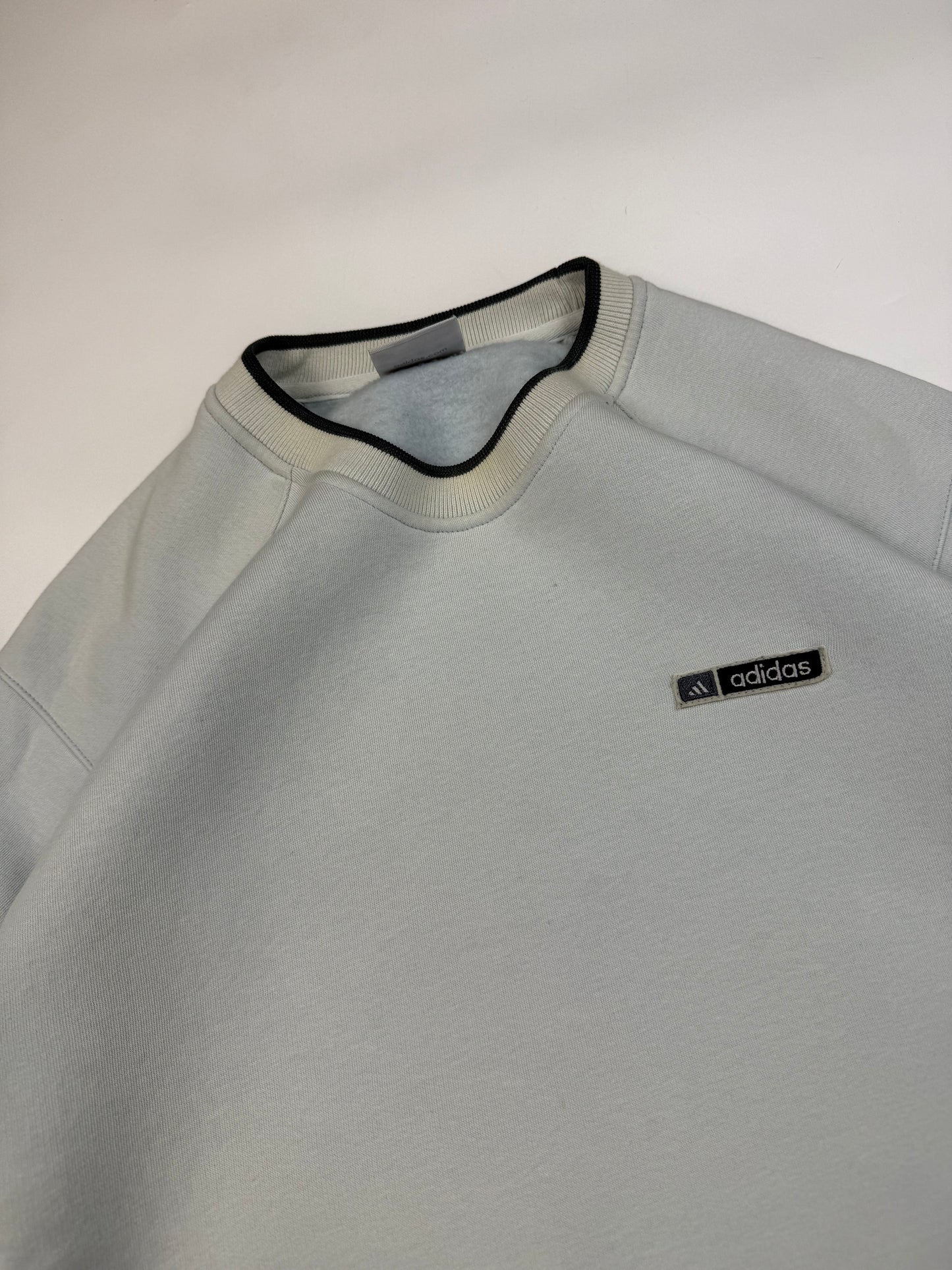 Vintage Adidas small logo sweatshirt (M)