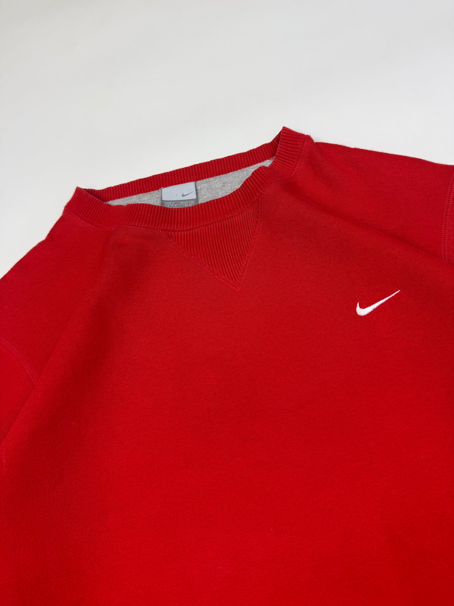 Vintage Nike mini swoosh sweatshirt (M)
