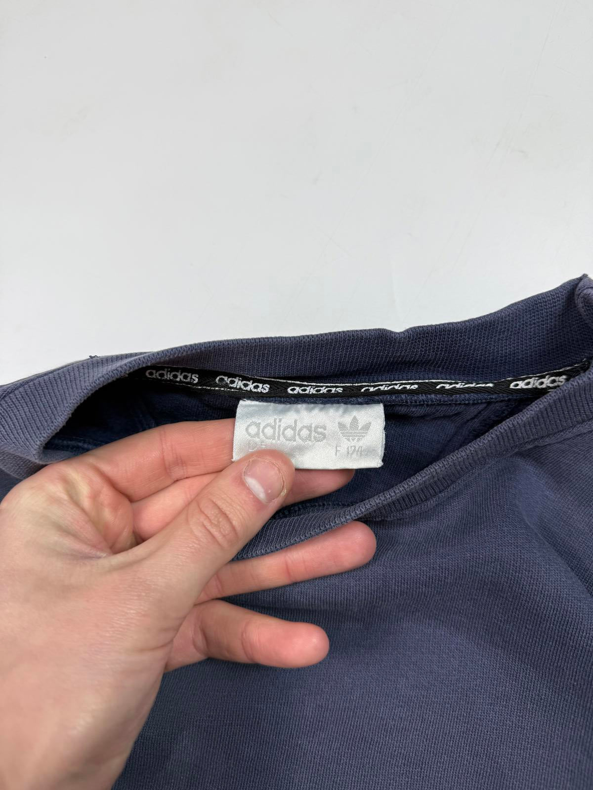 Vintage 90s adidas originals sweatshirt (M)