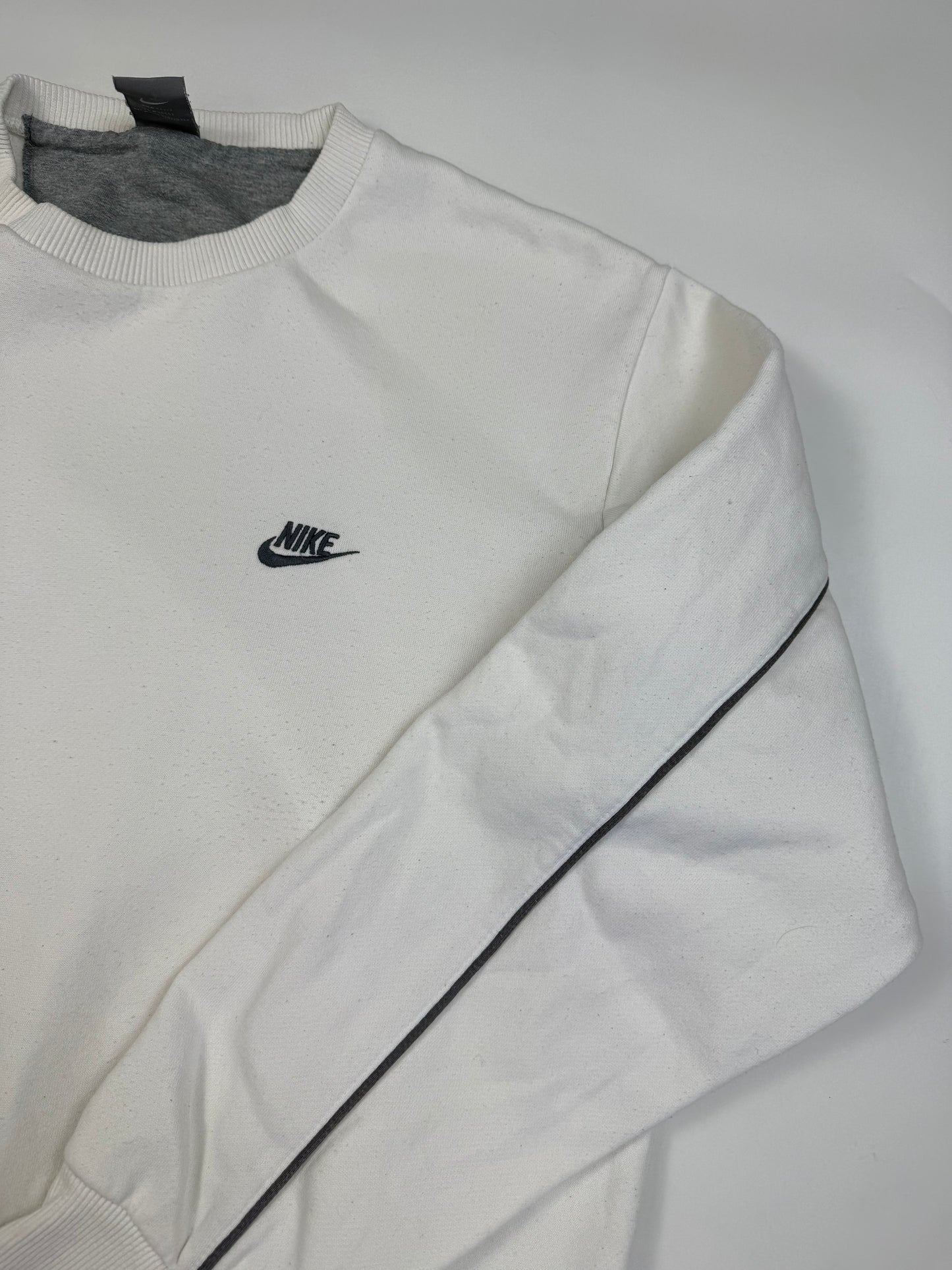 Vintage Nike small logo sweatshirt (L)