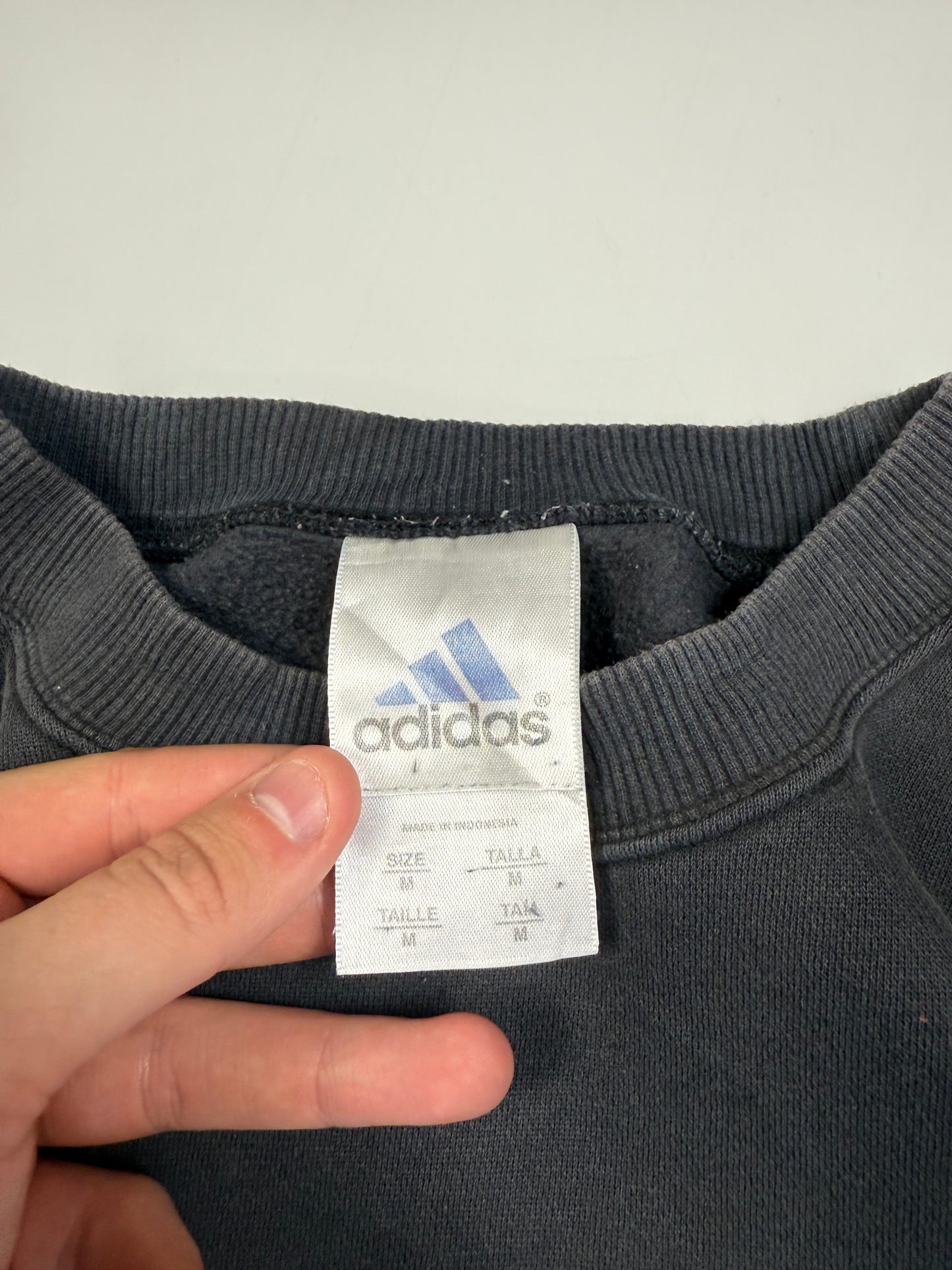 Vintage adidas sweatshirt (M)