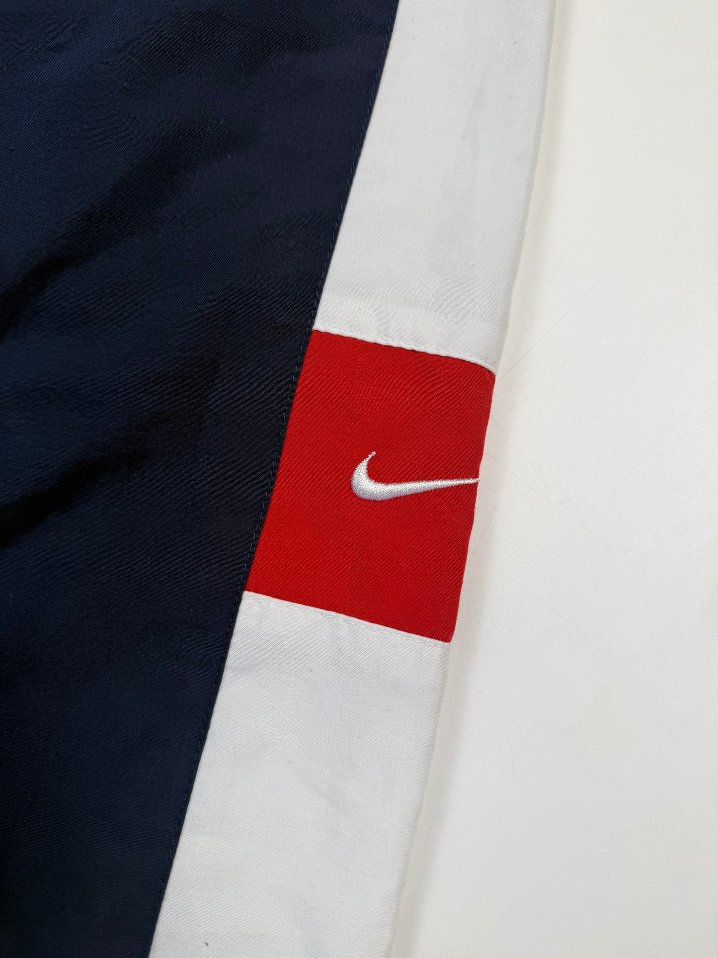Vintage Nike side stripe track pants (L)