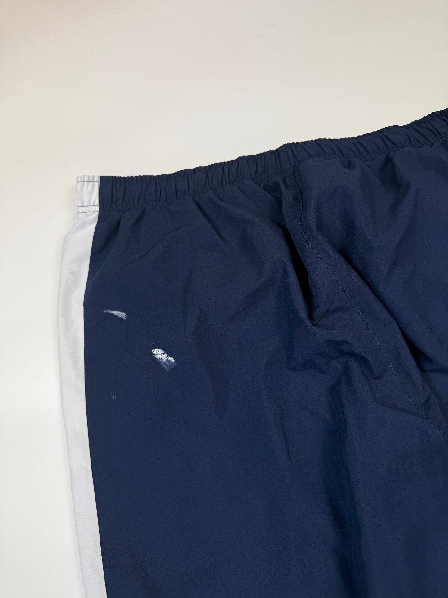 Vintage Nike side stripe track pants (L)