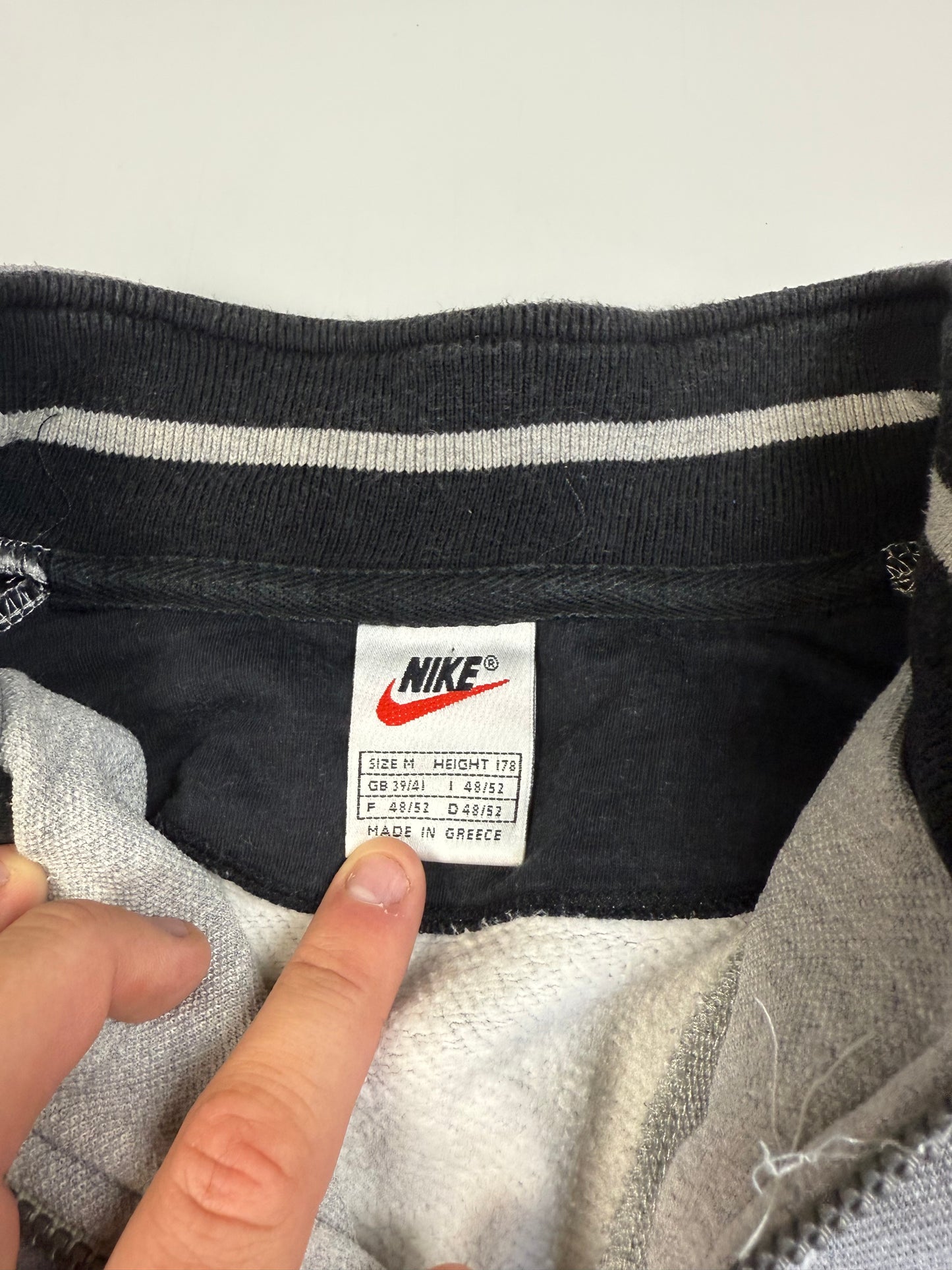 Vintage 90s Nike centre swoosh quarter zip sweatshirt (M)