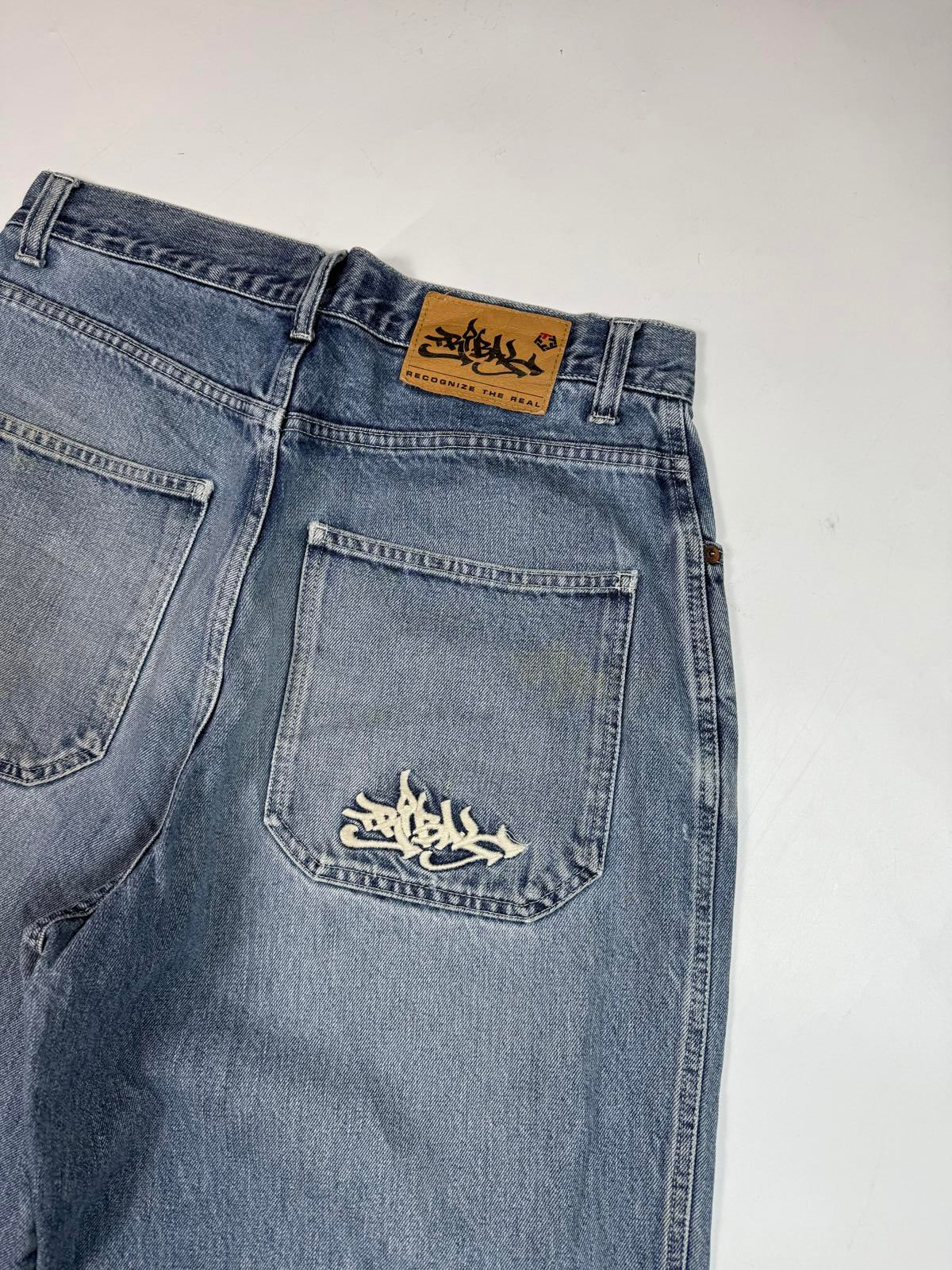 Vintage Y2K baggy hip hop Jeans (W32)