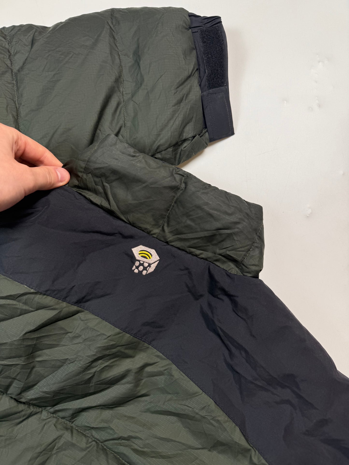 Vintage Mountain Hardwear puffer jacket (L)