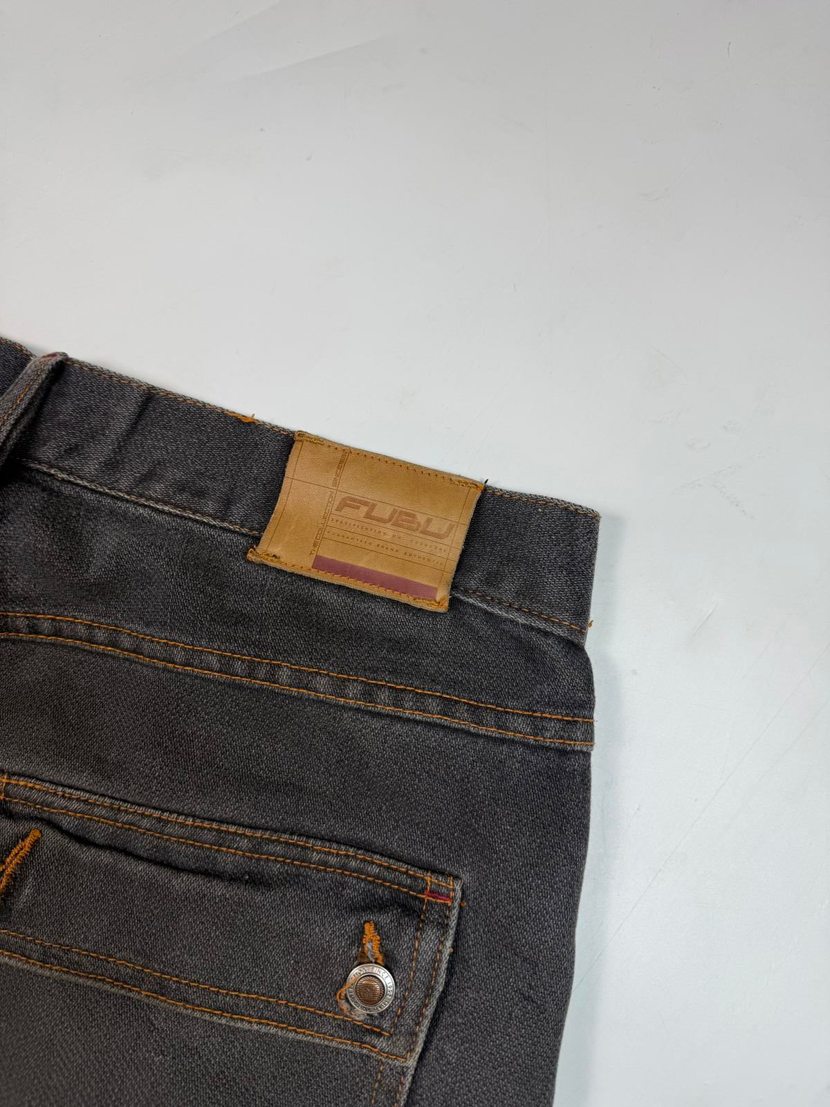 Vintage Fubu baggy hip hop Jeans (W34)