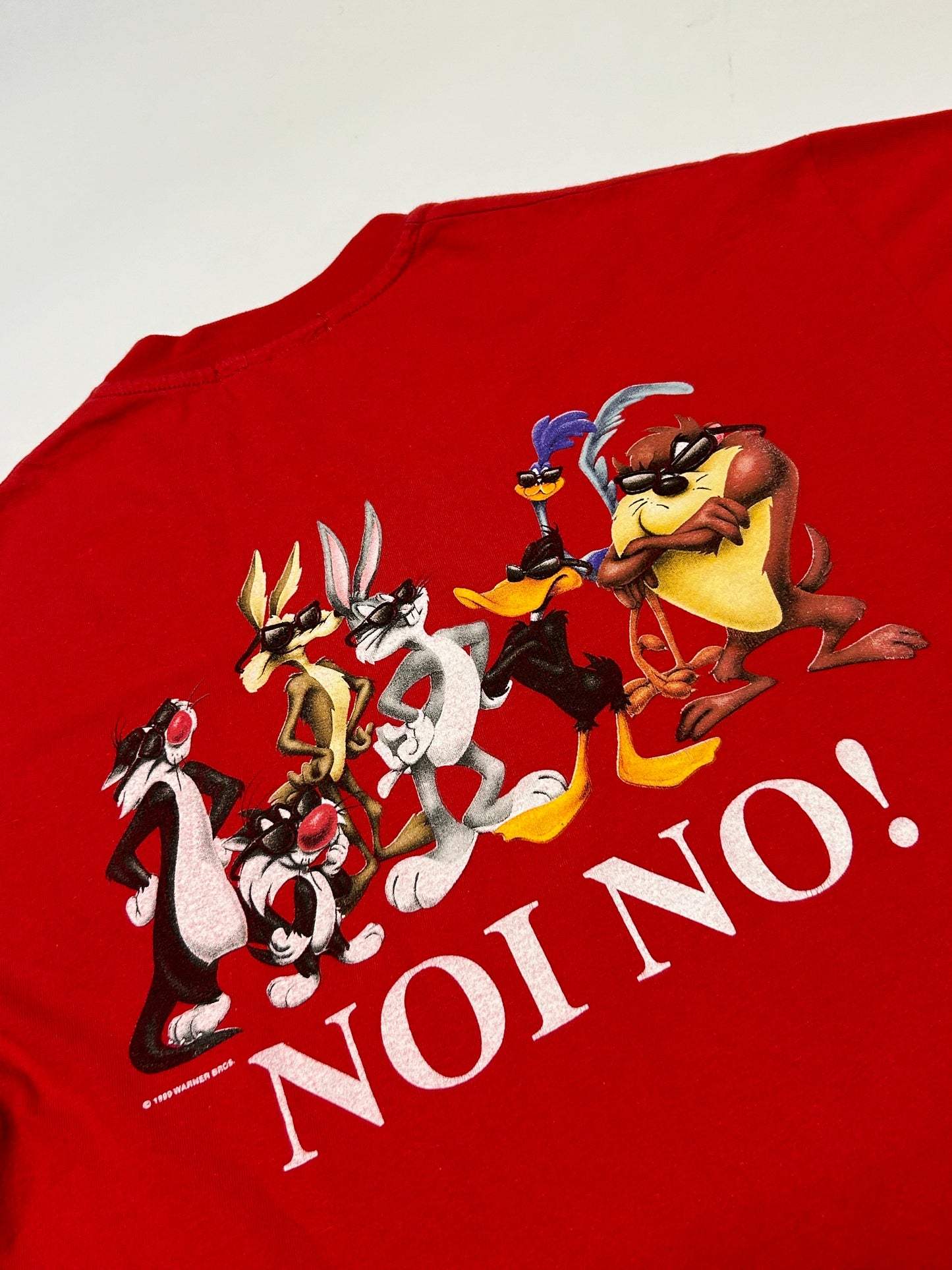 Vintage 90s Looney tunes tee (M)