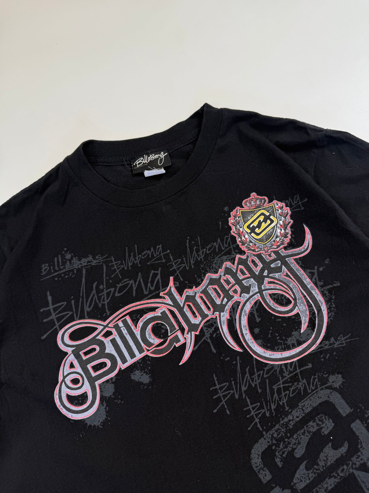 Vintage Y2K Billabong graphic tee (L)
