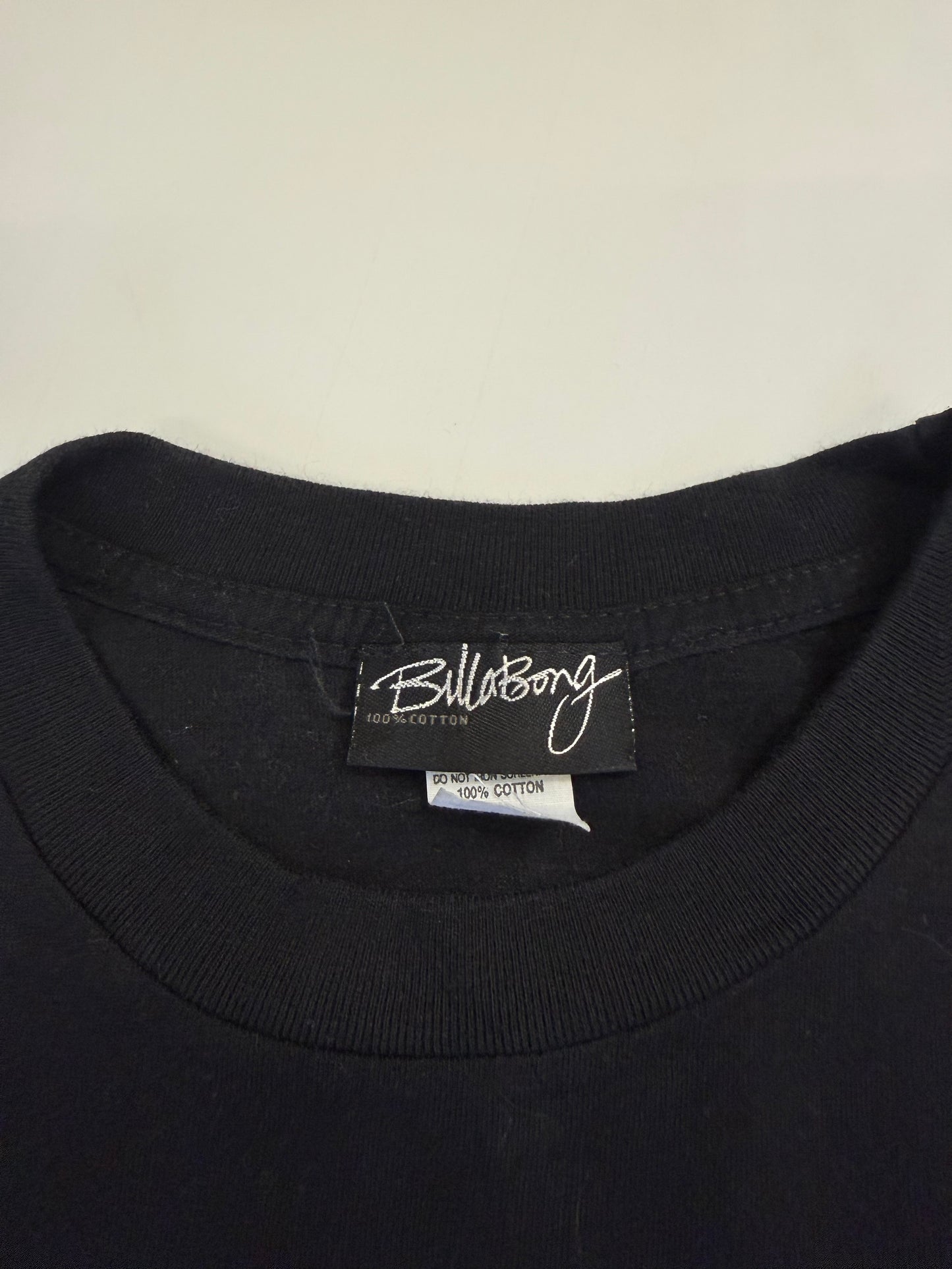 Vintage Y2K Billabong graphic tee (L)