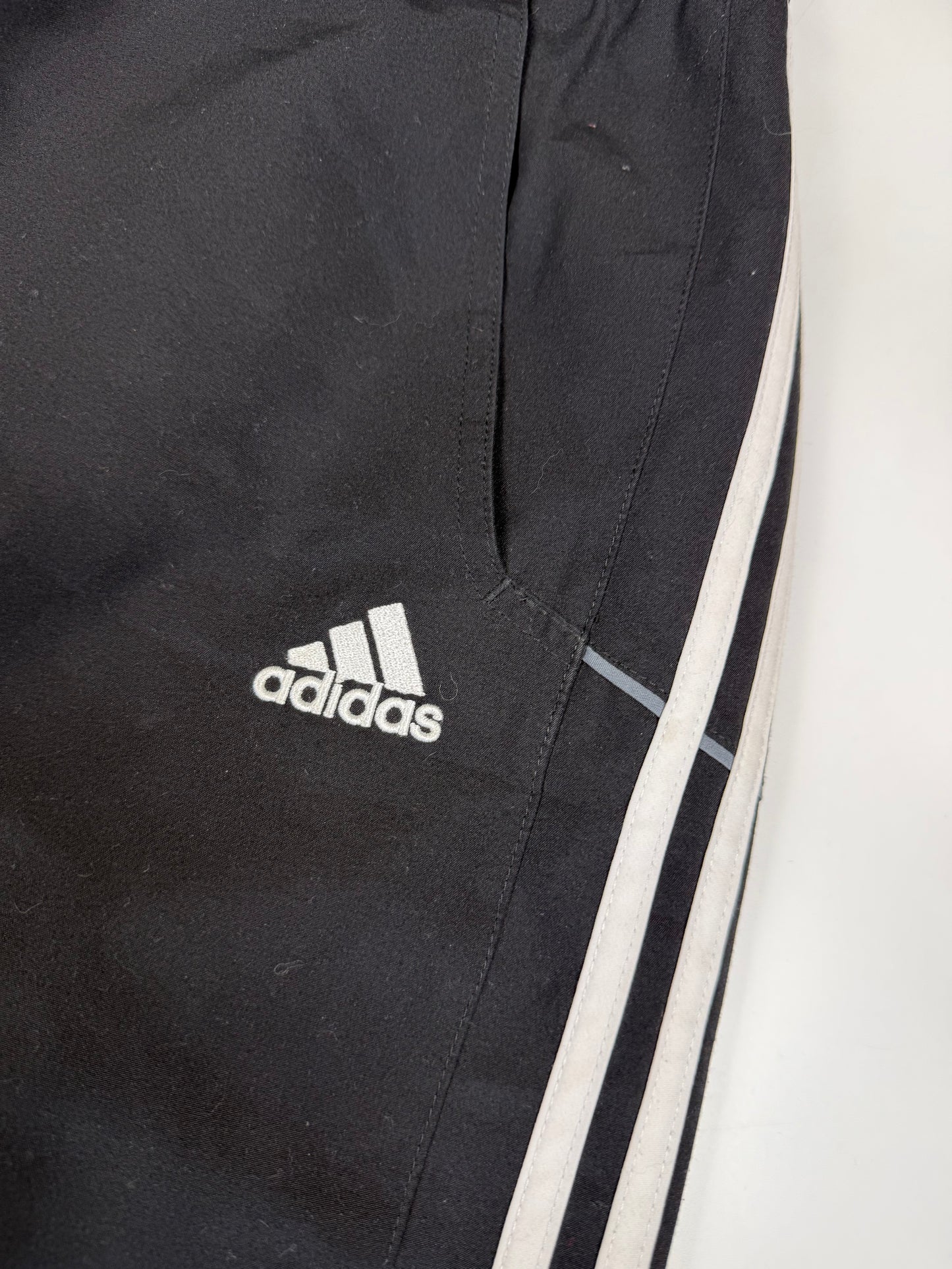 Vintage Adidas baggy track pants (L)