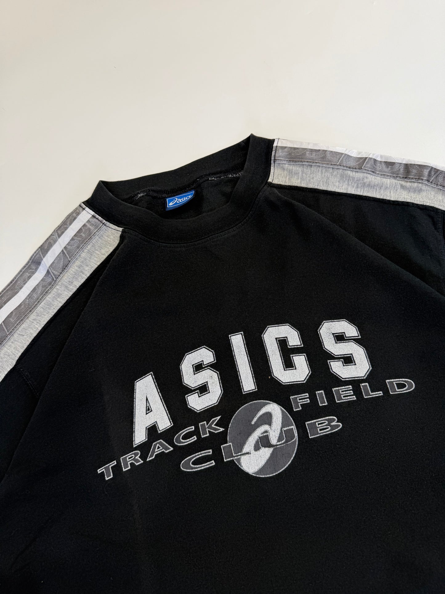 Vintage 90s Asics spell out tee (L)