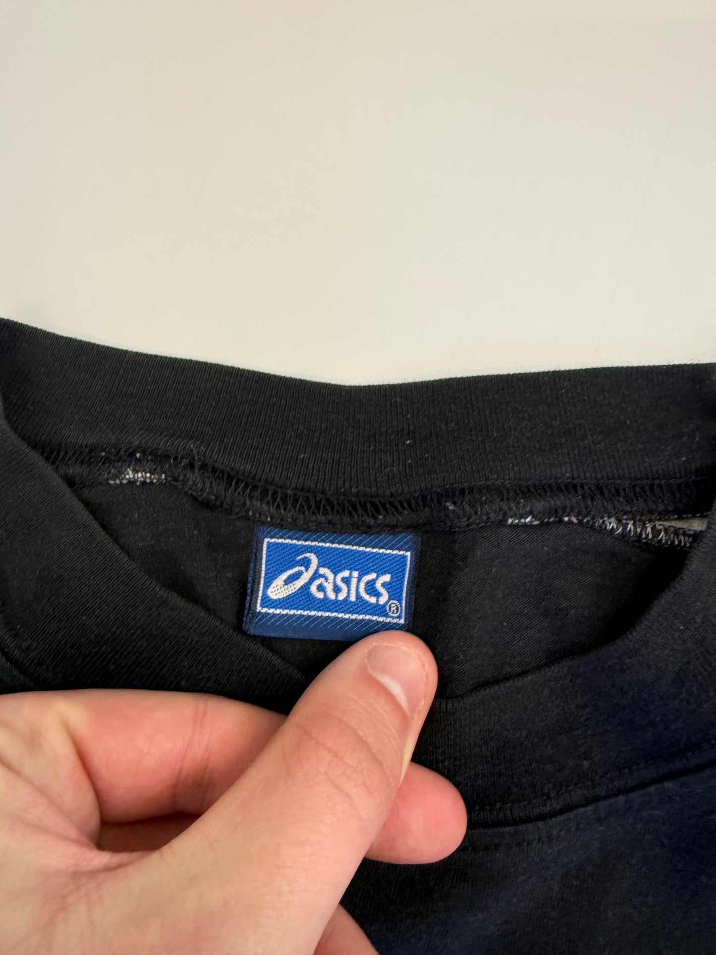 Vintage 90s Asics spell out tee (L)