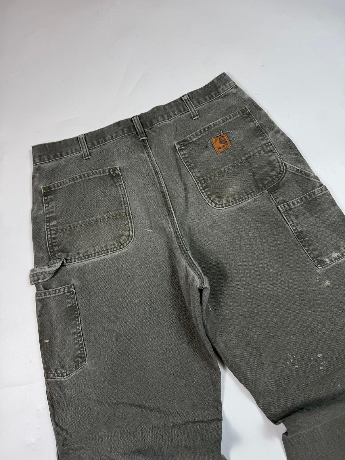 Vintage Carhartt baggy carpenter pants (W36)