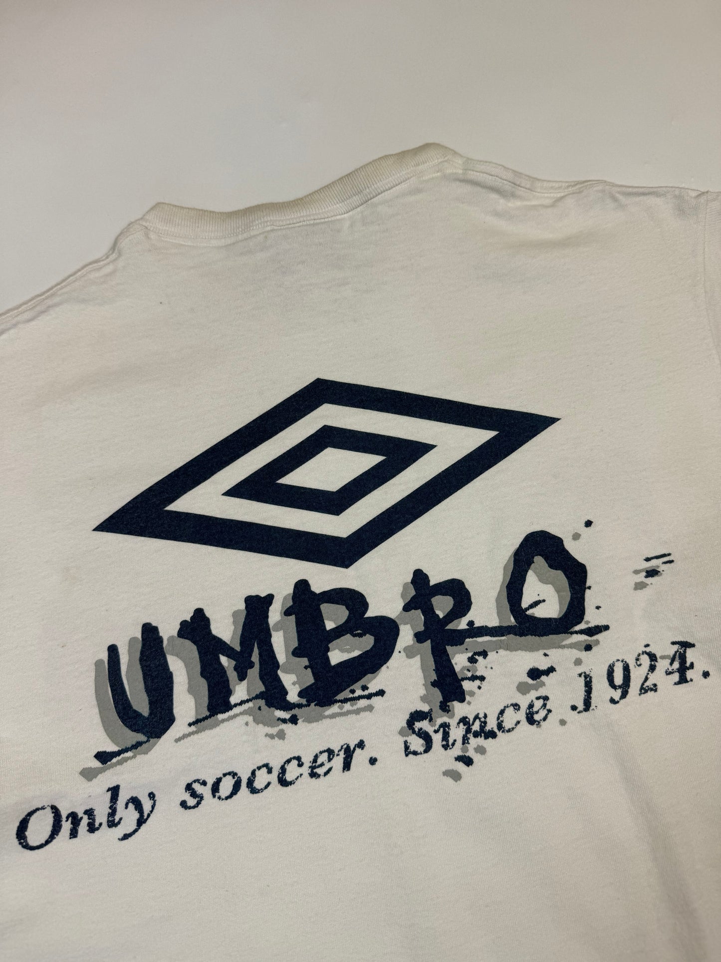 Vintage 90s Umbro graphic football tee (M)