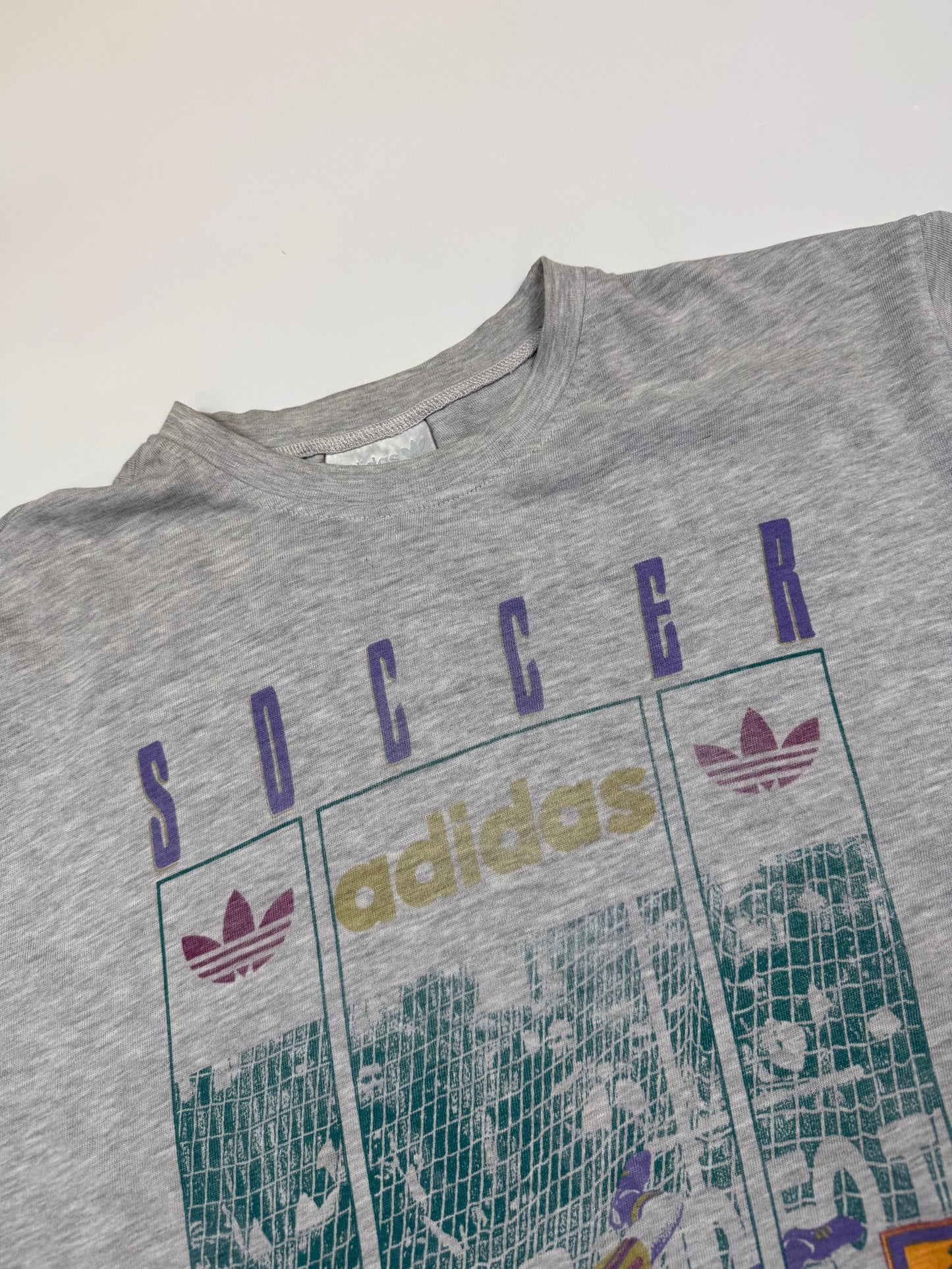Vintage 90s Adidas graphic football tee (M)