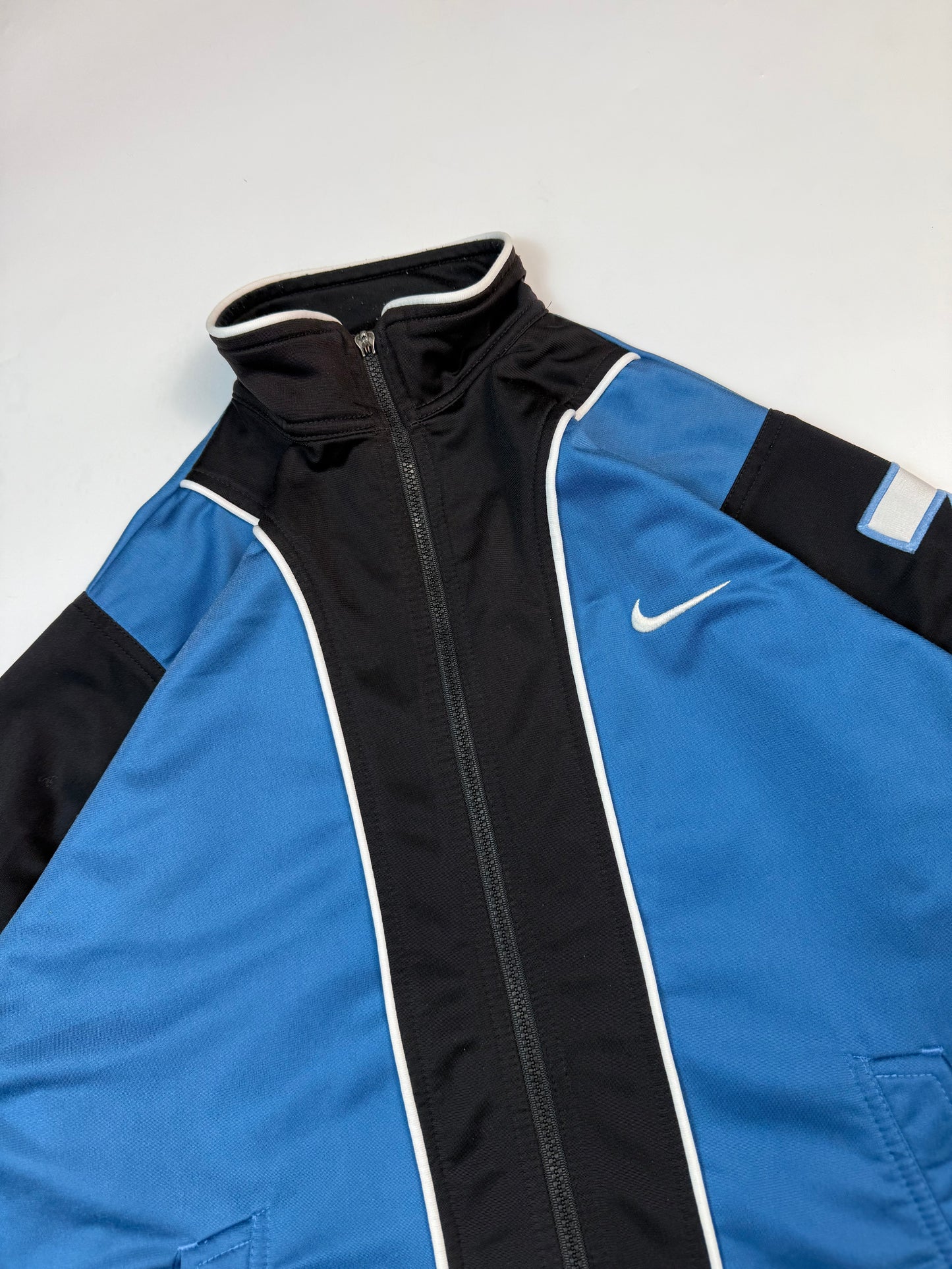 Vintage 90s Nike spell out track jacket (S)