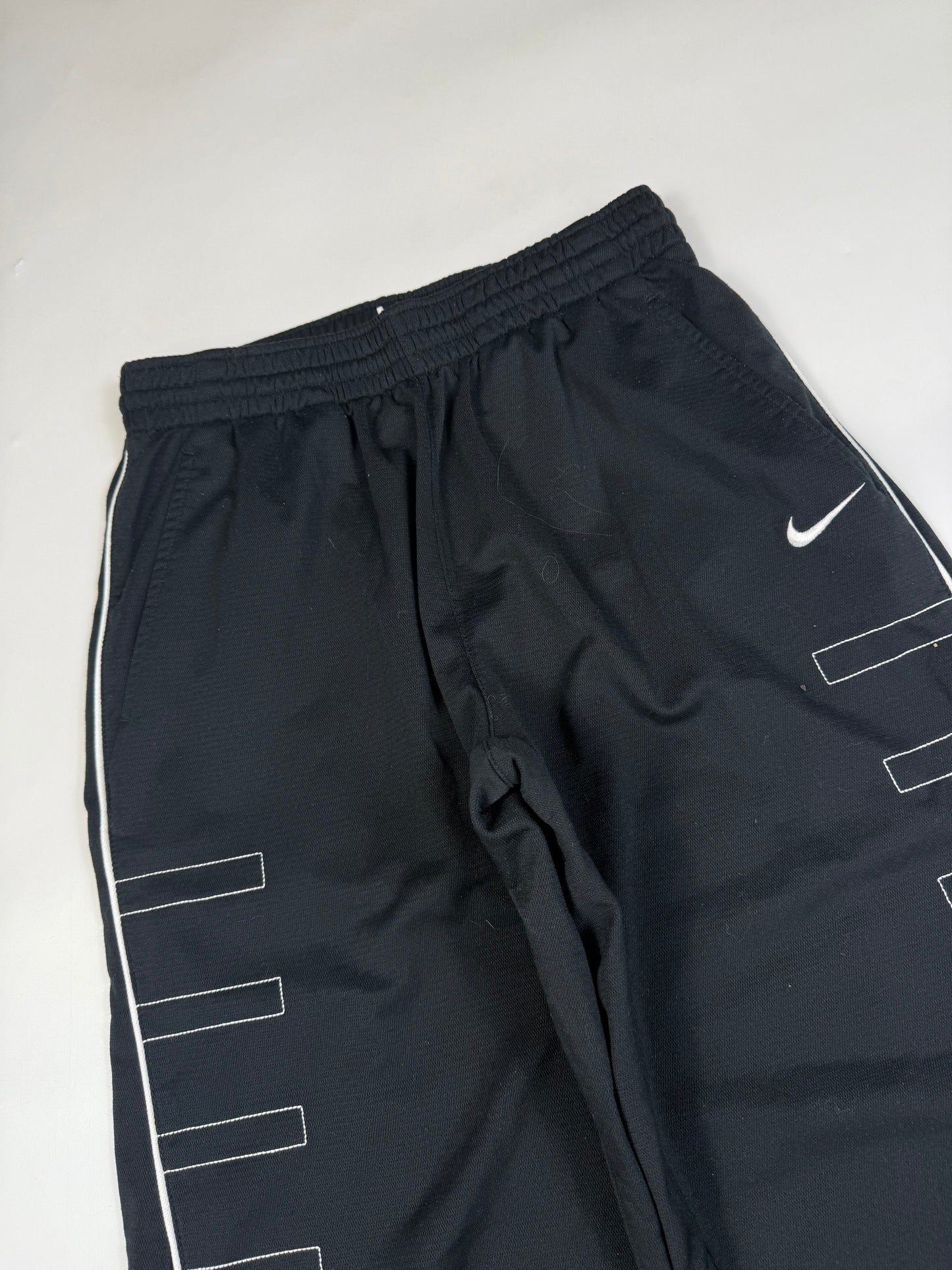 Vintage Nike baggy track pants (L)
