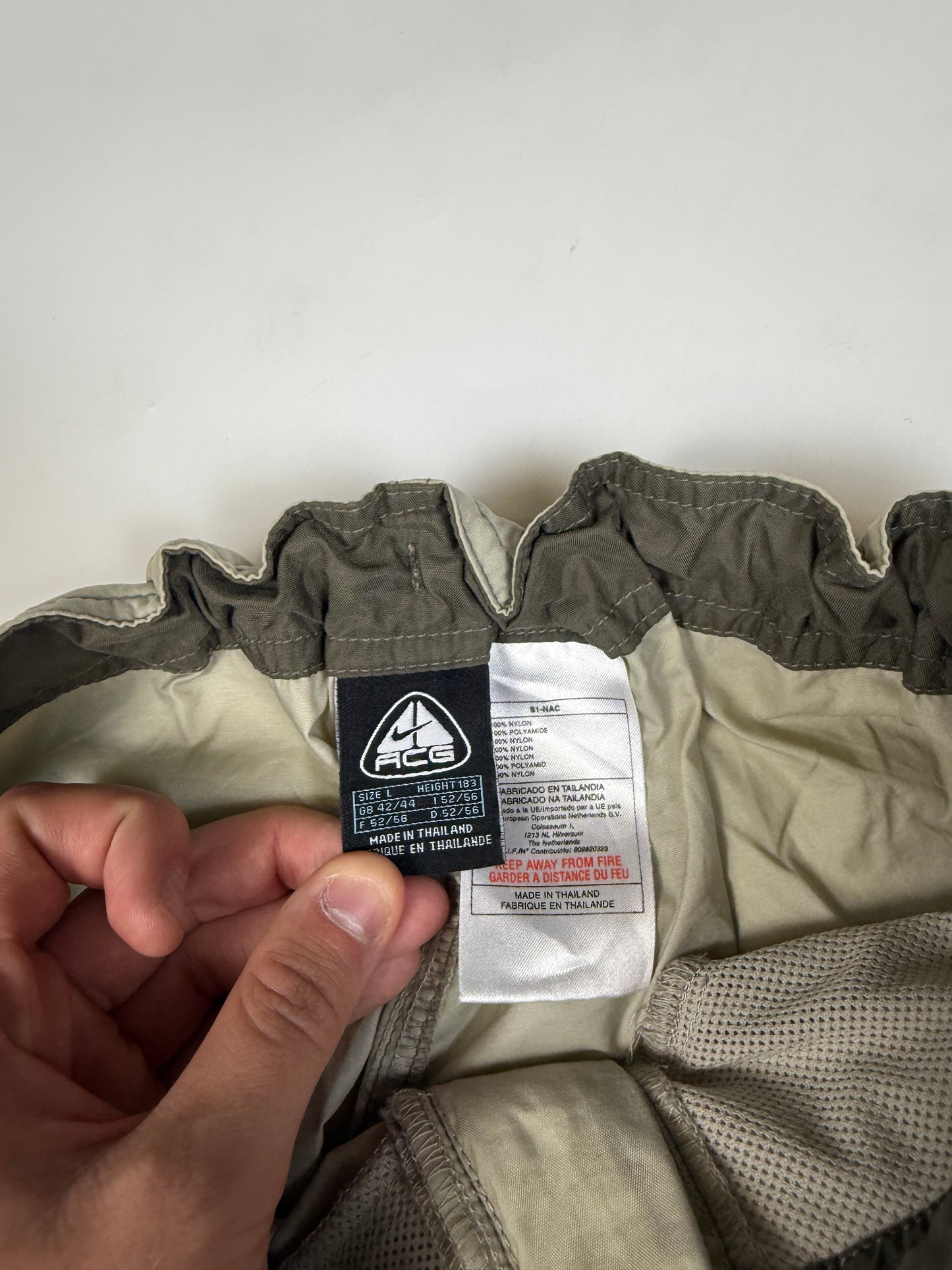 Vintage Nike ACG baggy parachute pants (L)