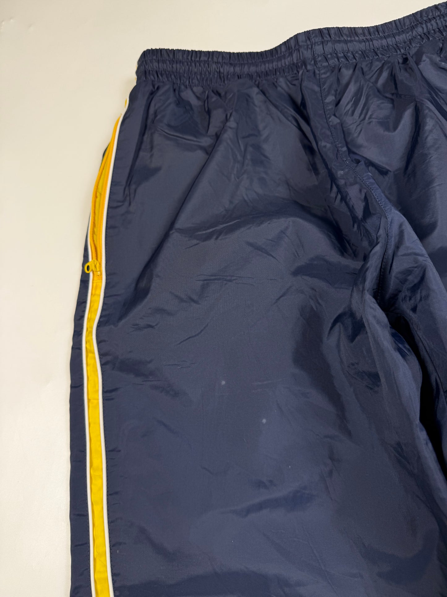 Vintage Nike side stripe track pants (M)
