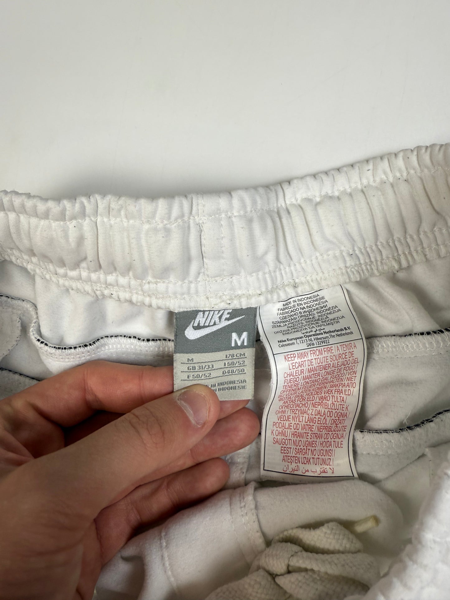 Vintage Nike side stripe baggy track pants (M)