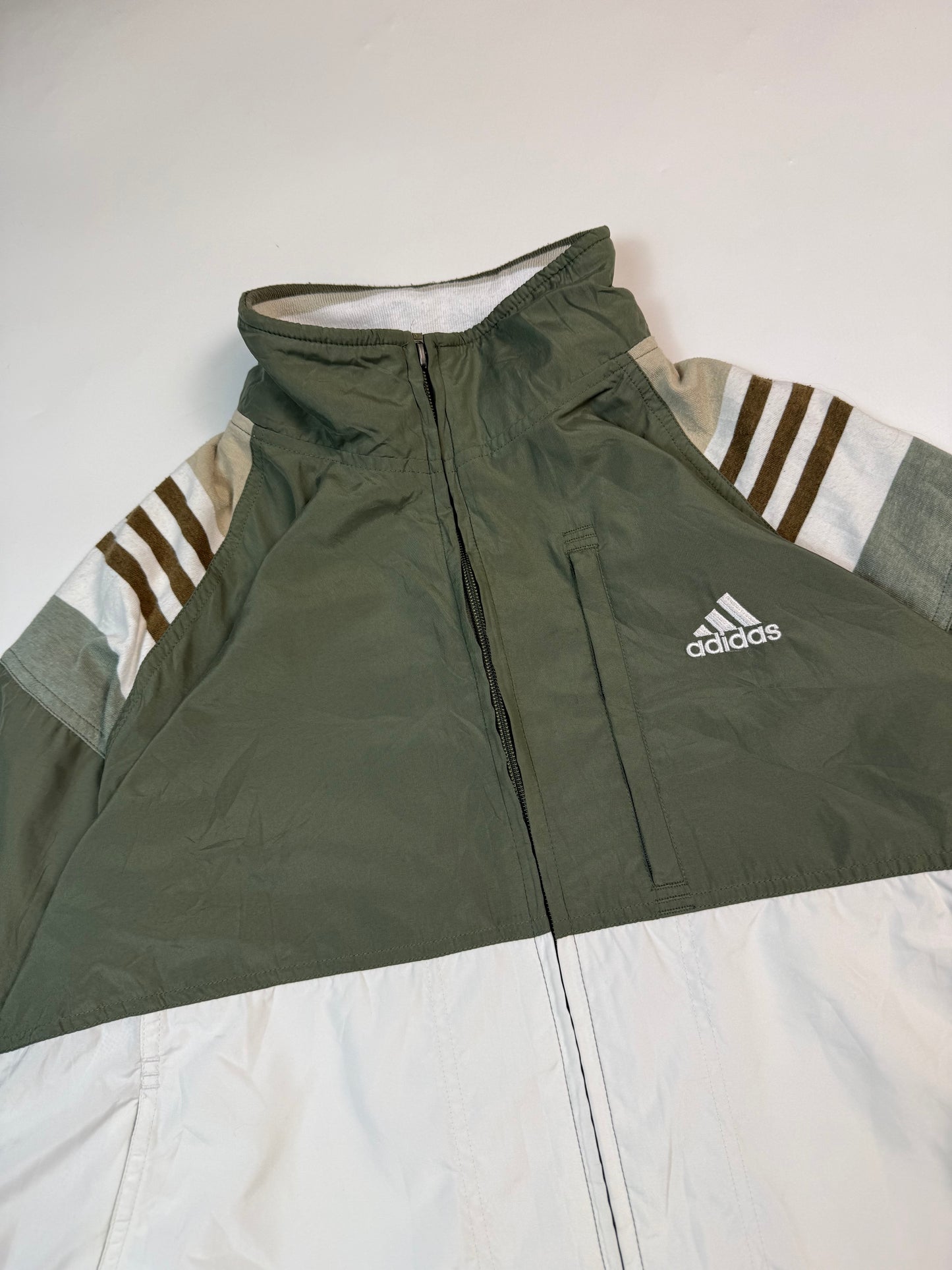 Vintage Adidas small logo track jacket (M)