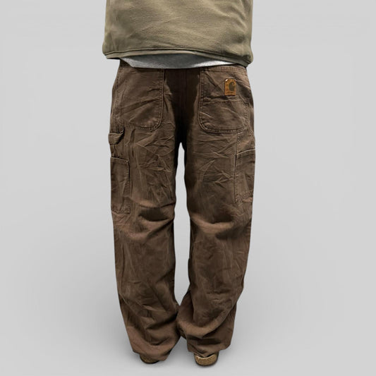 Vintage Carhartt baggy carpenter pants (W33)