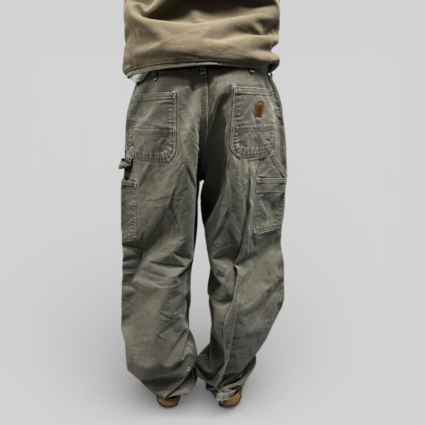 Carhartt baggy carpenter pants (W36)