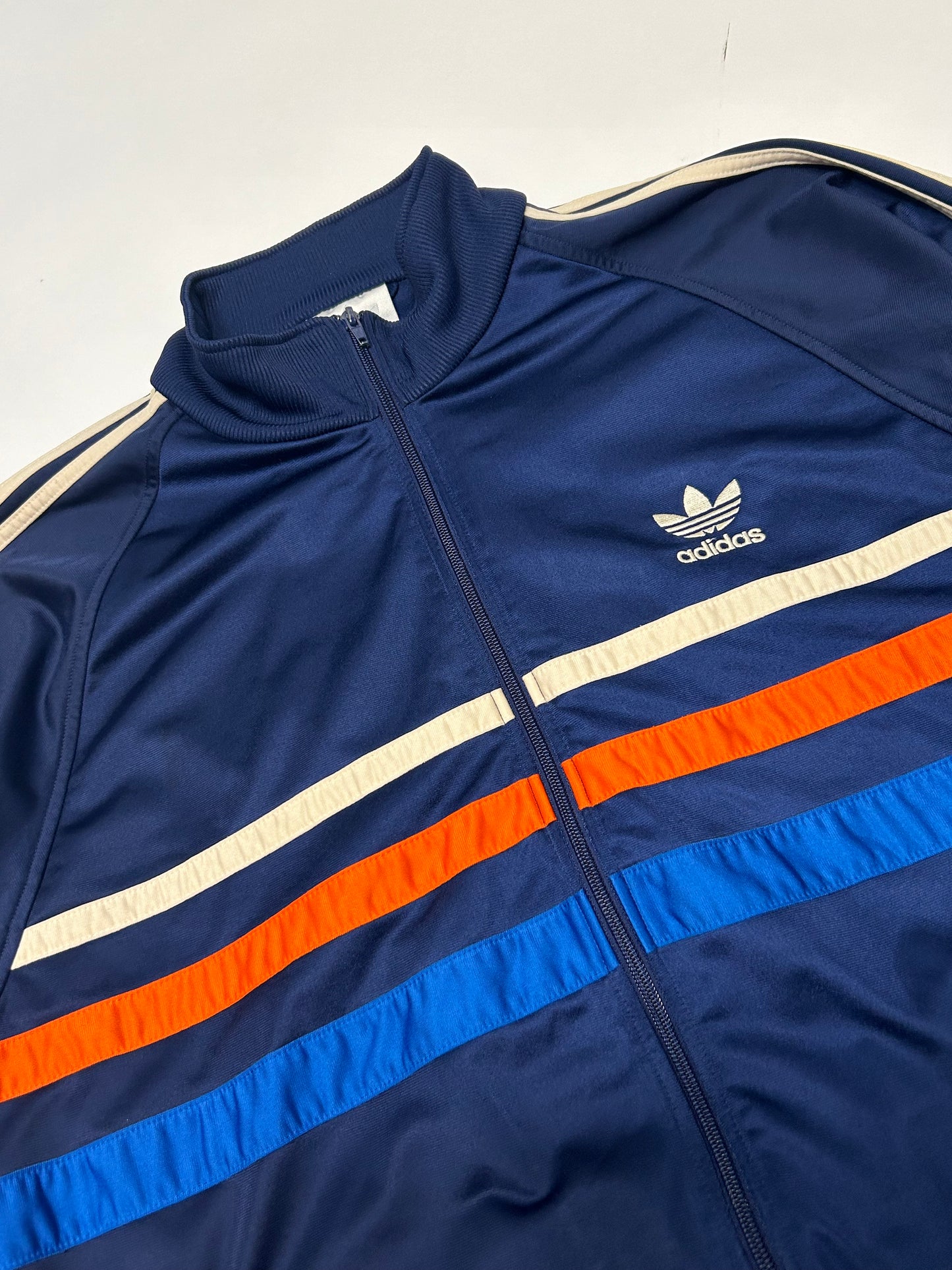 Vintage 90s adidas track jacket (XL)