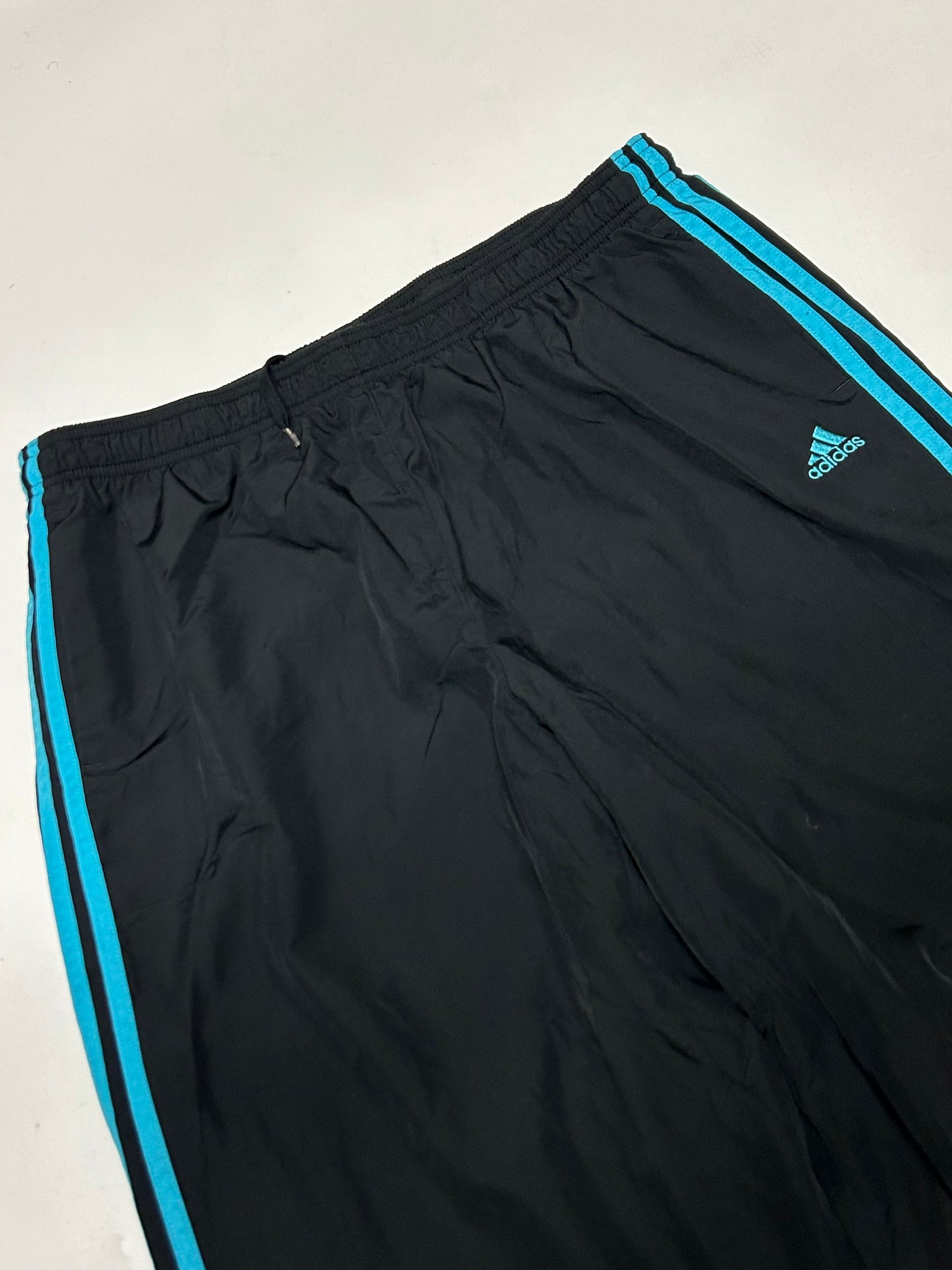 Vintage Adidas baggy track pants (L)