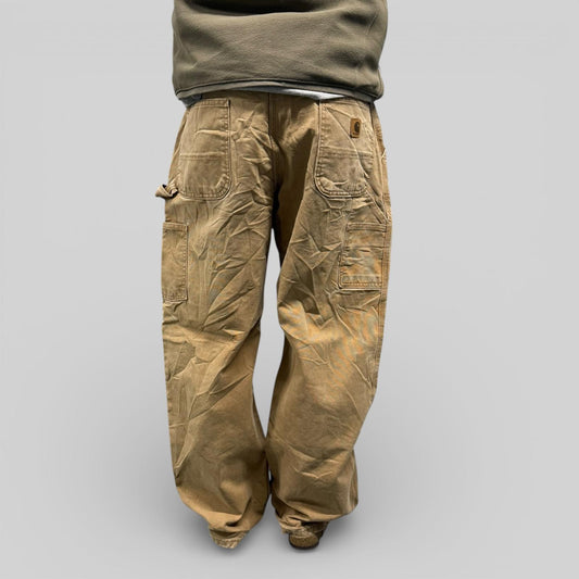 Vintage Carhartt baggy carpenter pants (W38)