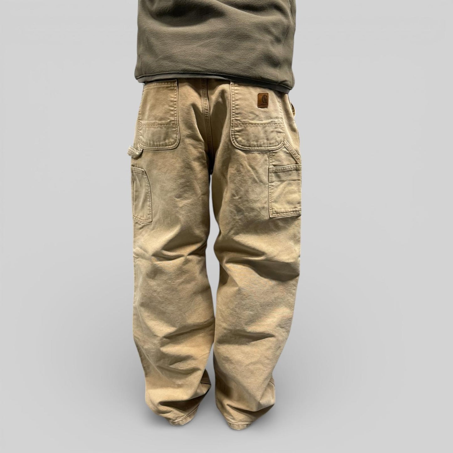 Carhartt baggy carpenter pants (W34)