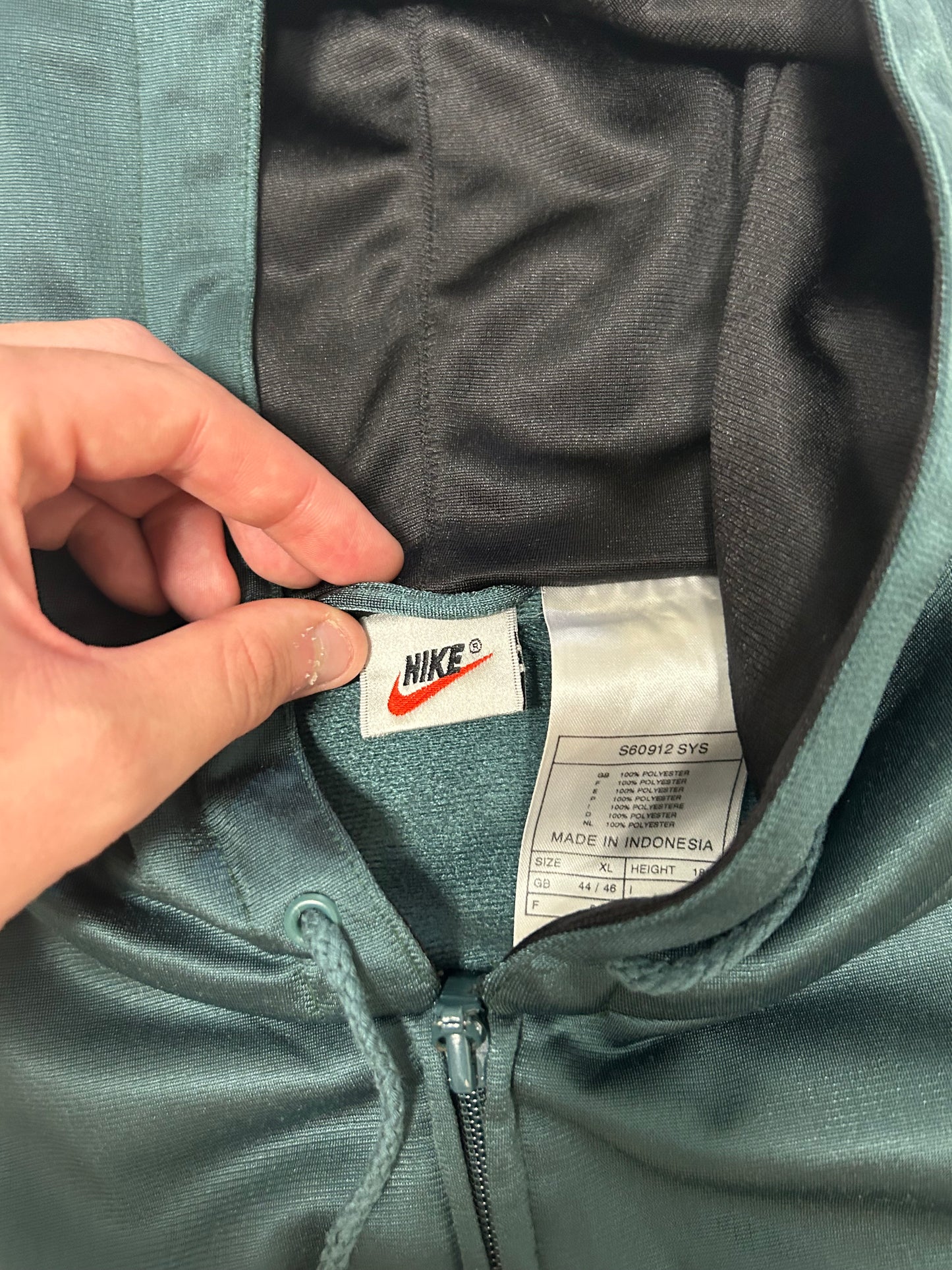 Vintage 90s Nike big swoosh hooded jacket (XL)