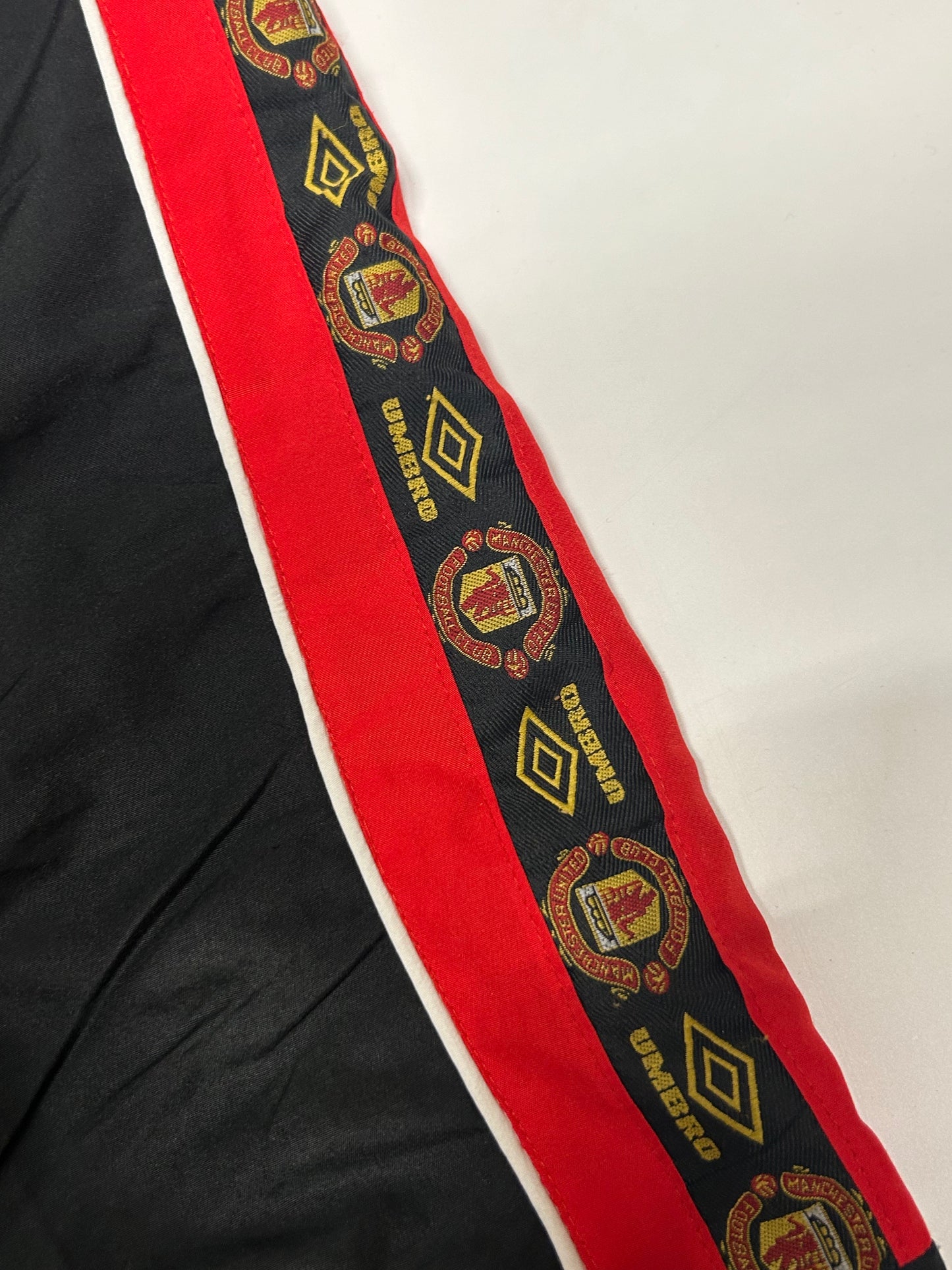 Vintage 90s Manchester United Umbro track pants (S)