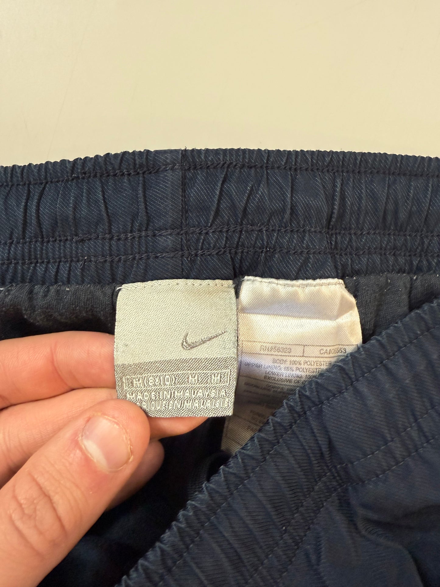 Vintage Nike side stripe baggy track pants (M)