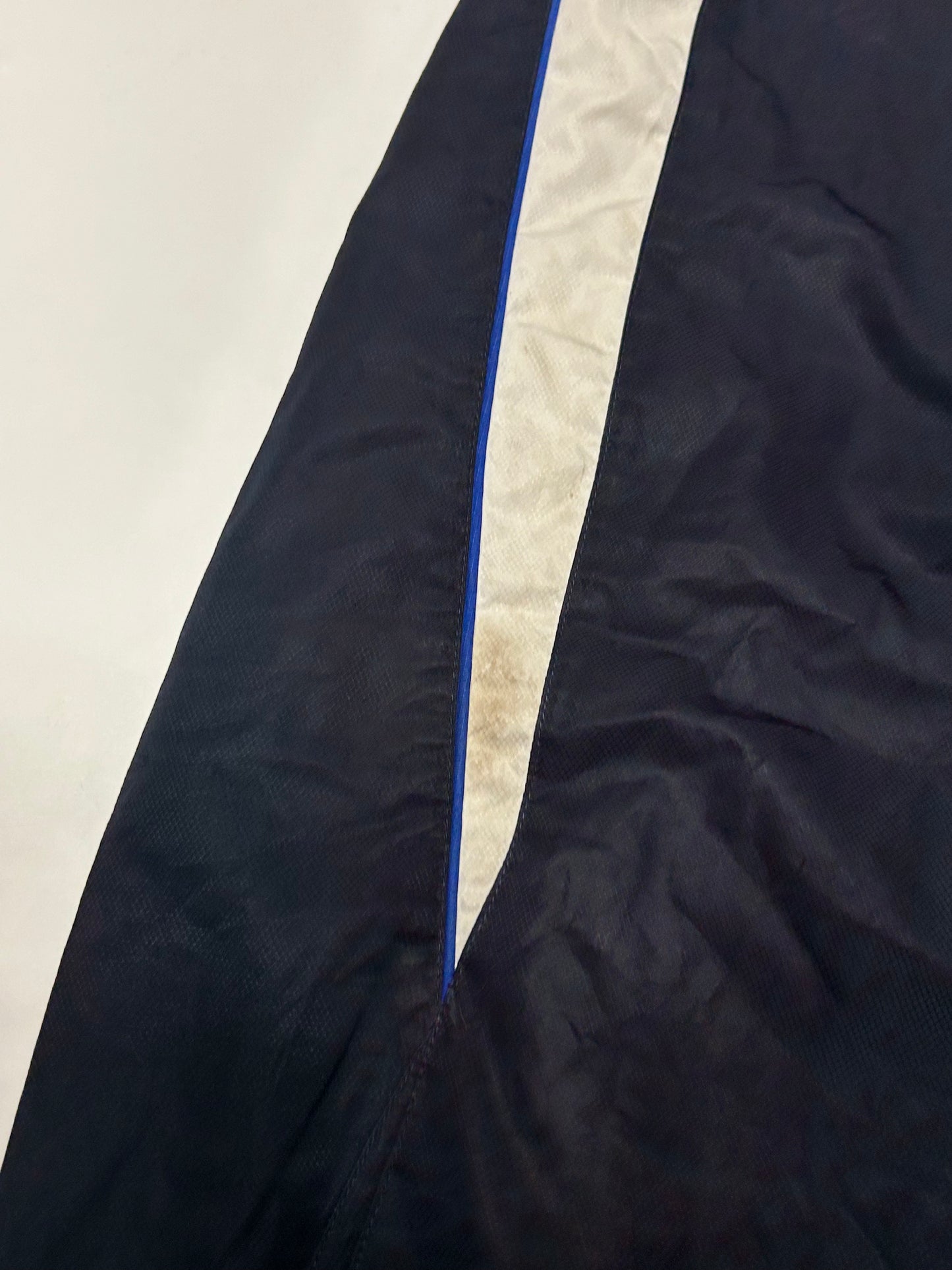 Vintage Umbro spell out track pants (M)