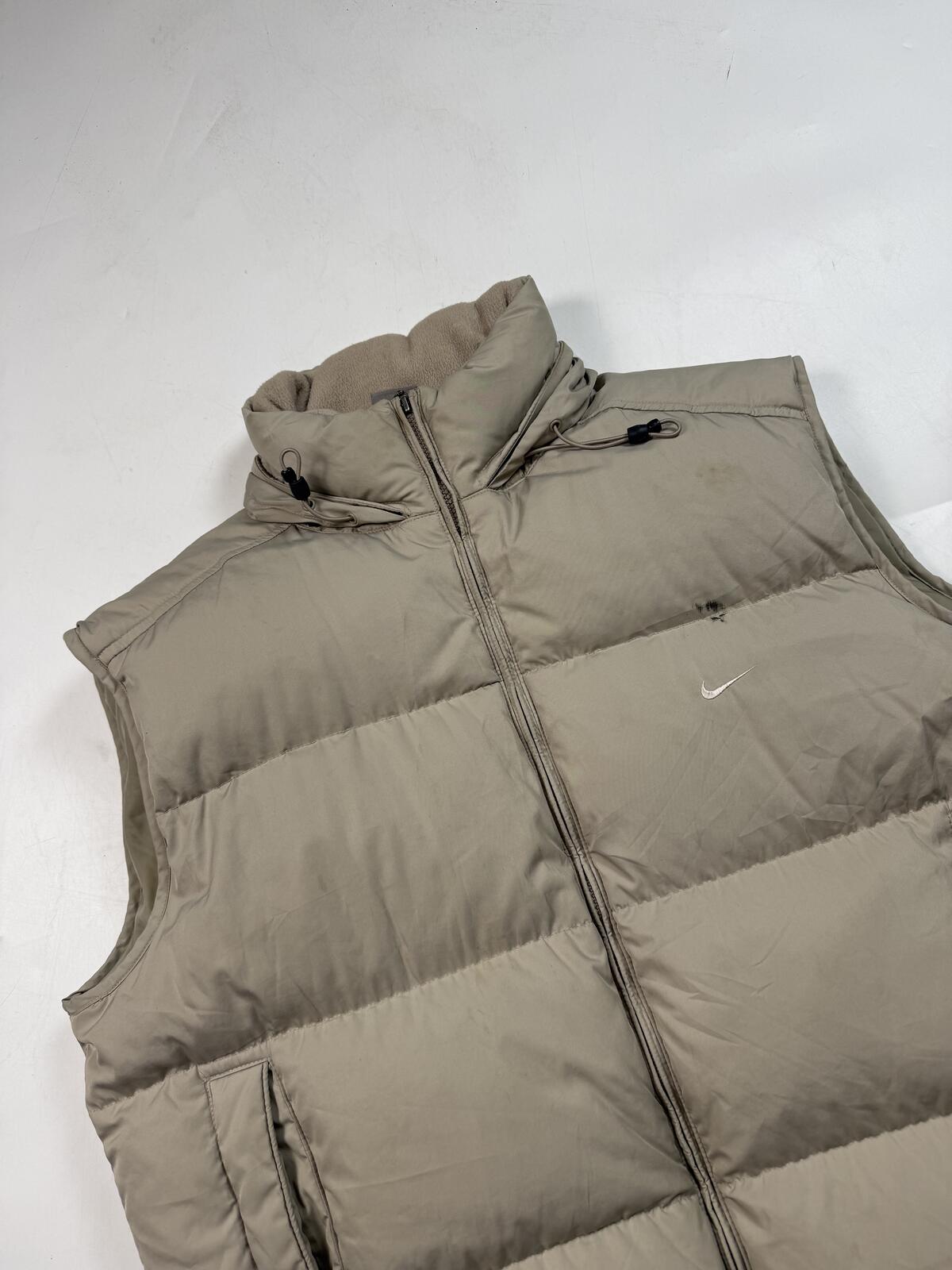 Vintage Y2K Nike mini swoosh gilet puffer jacket (XL)