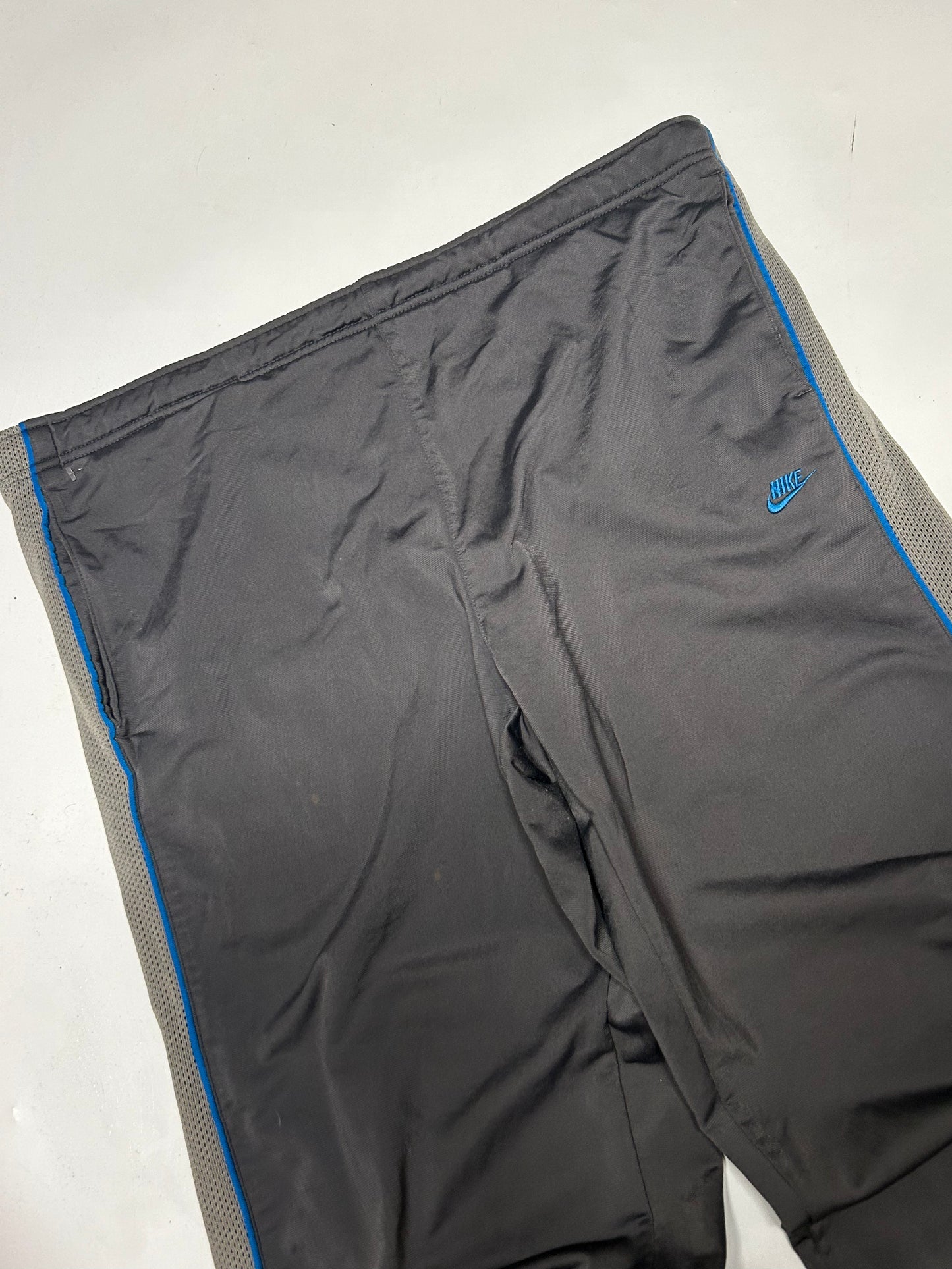 Vintage Nike baggy track pants (L)