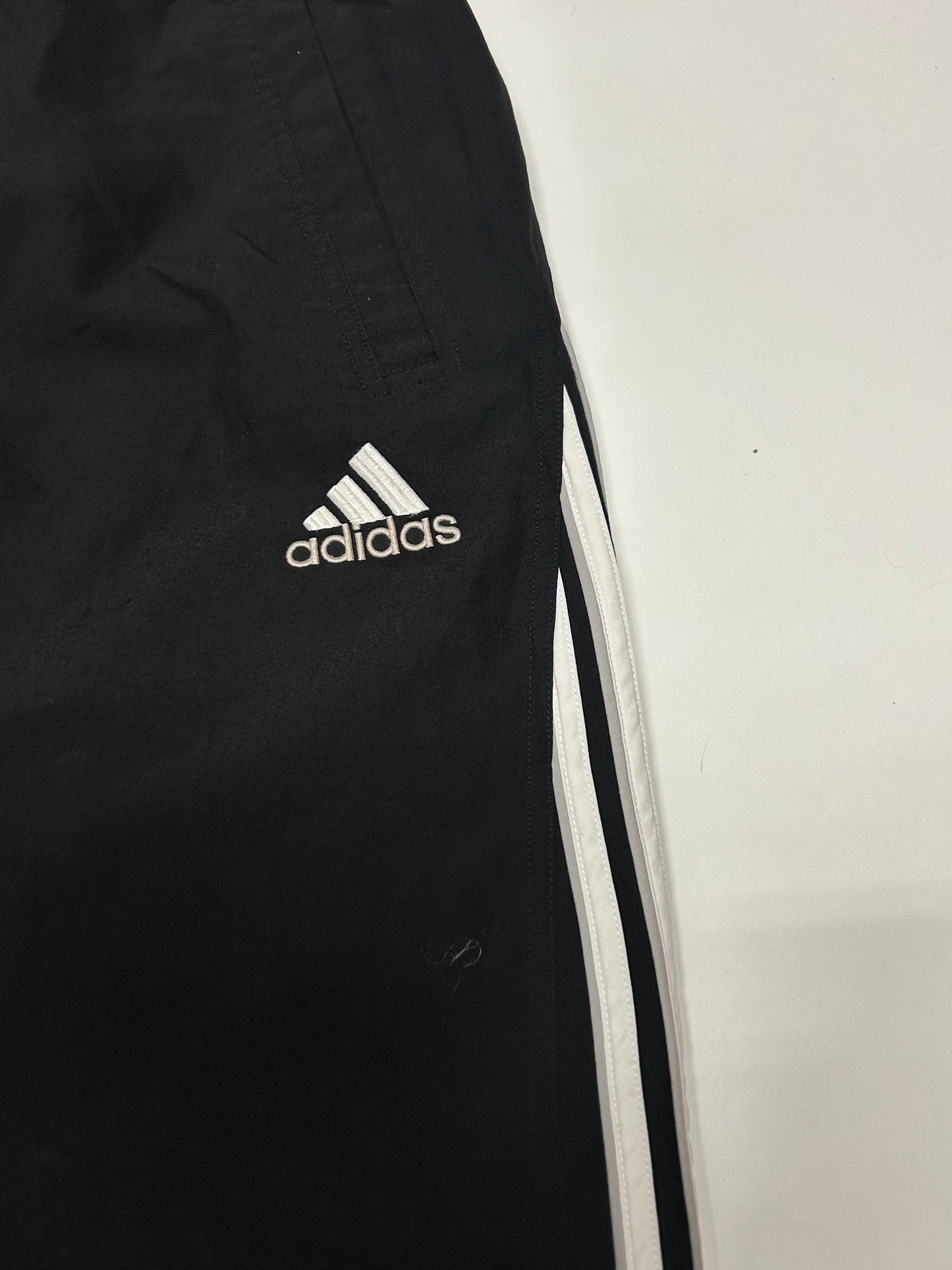 Vintage Adidas baggy track pants (M)