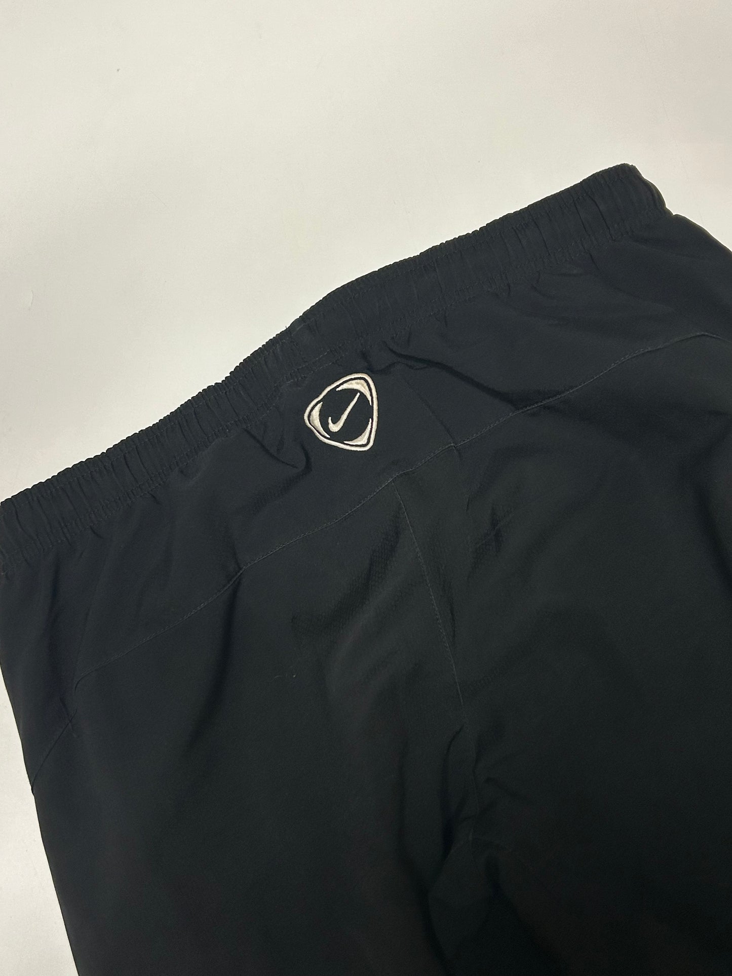 Vintage Nike T90 track pants (M)