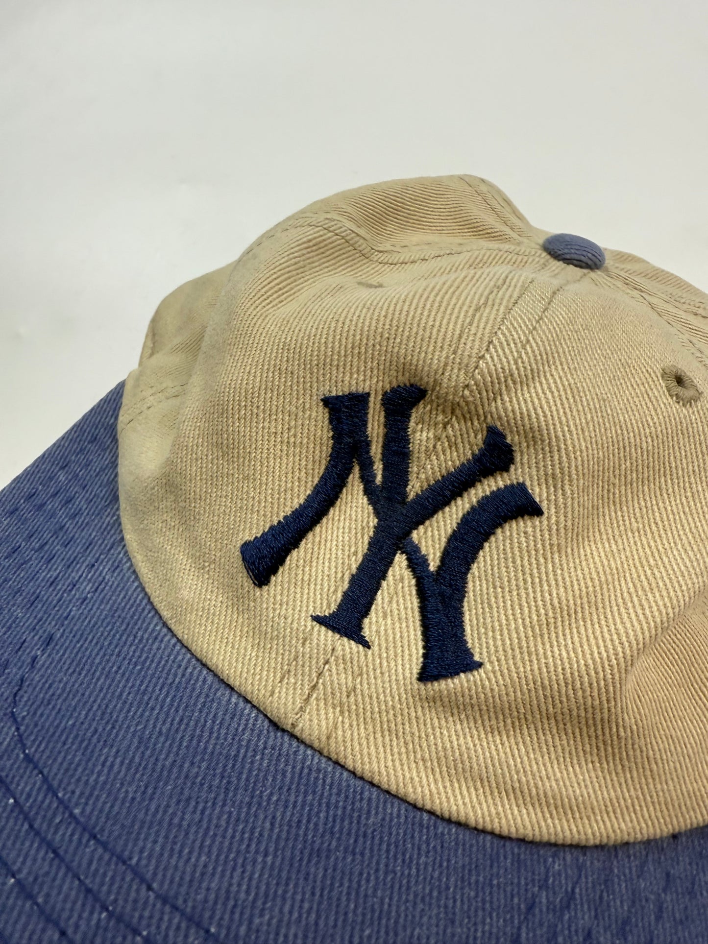 Vintage 90s New York Yankees MLB cap (OS)