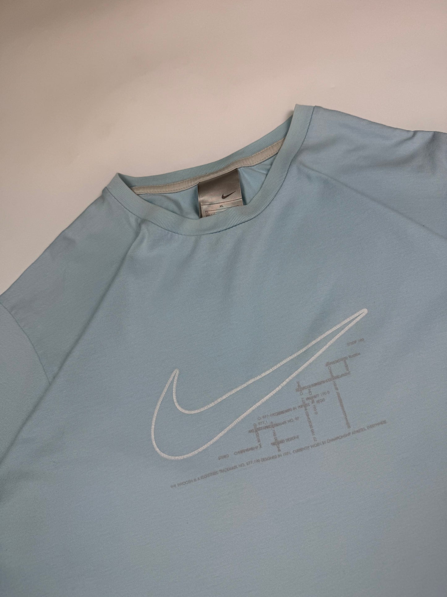 Vintage Nike centre swoosh graphic tee (XL)