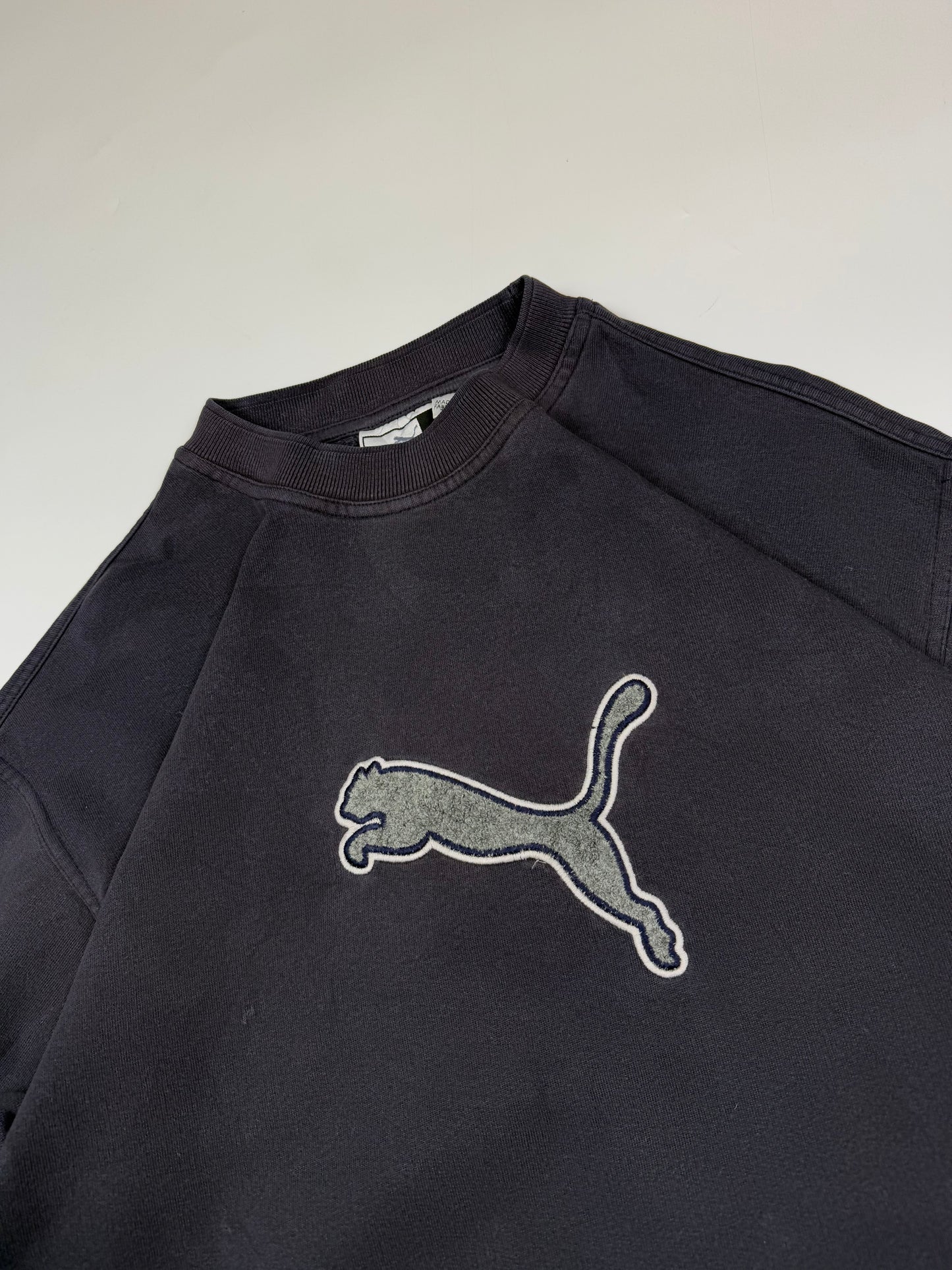 Vintage Puma centre logo sweatshirt (L)