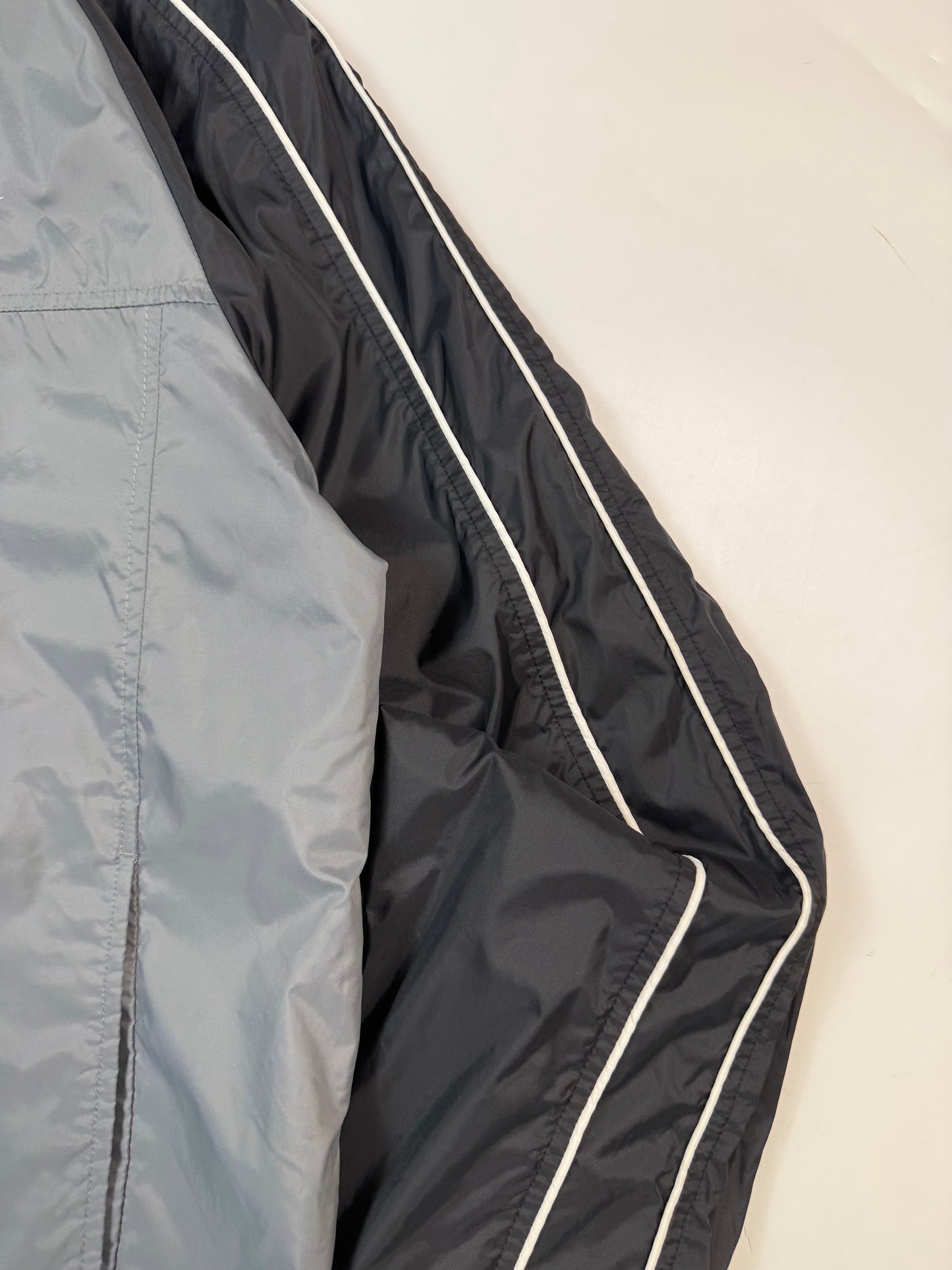 Vintage Nike mini swoosh track jacket (S)