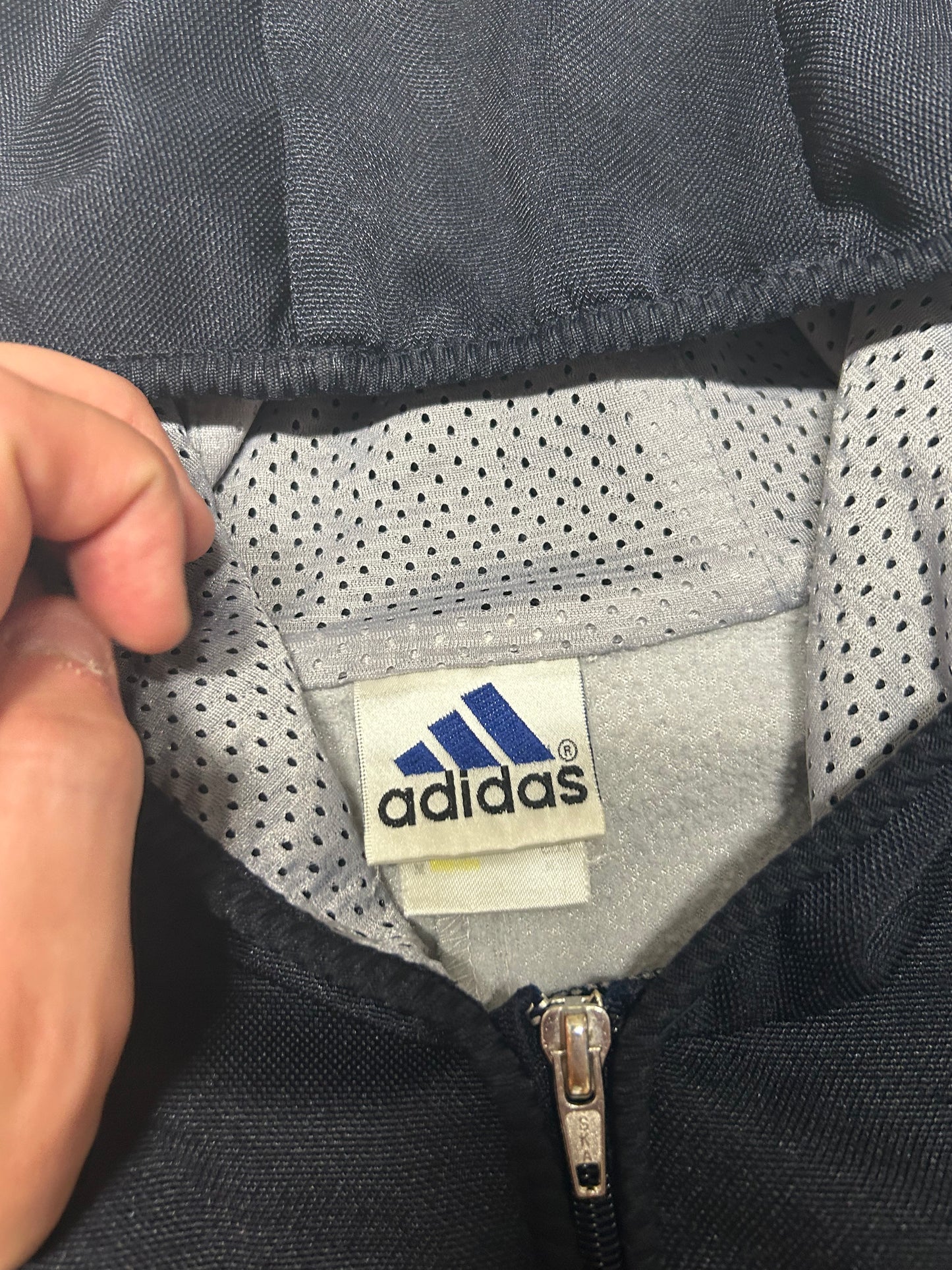 Vintage 90s Adidas zip up hoodie (M)